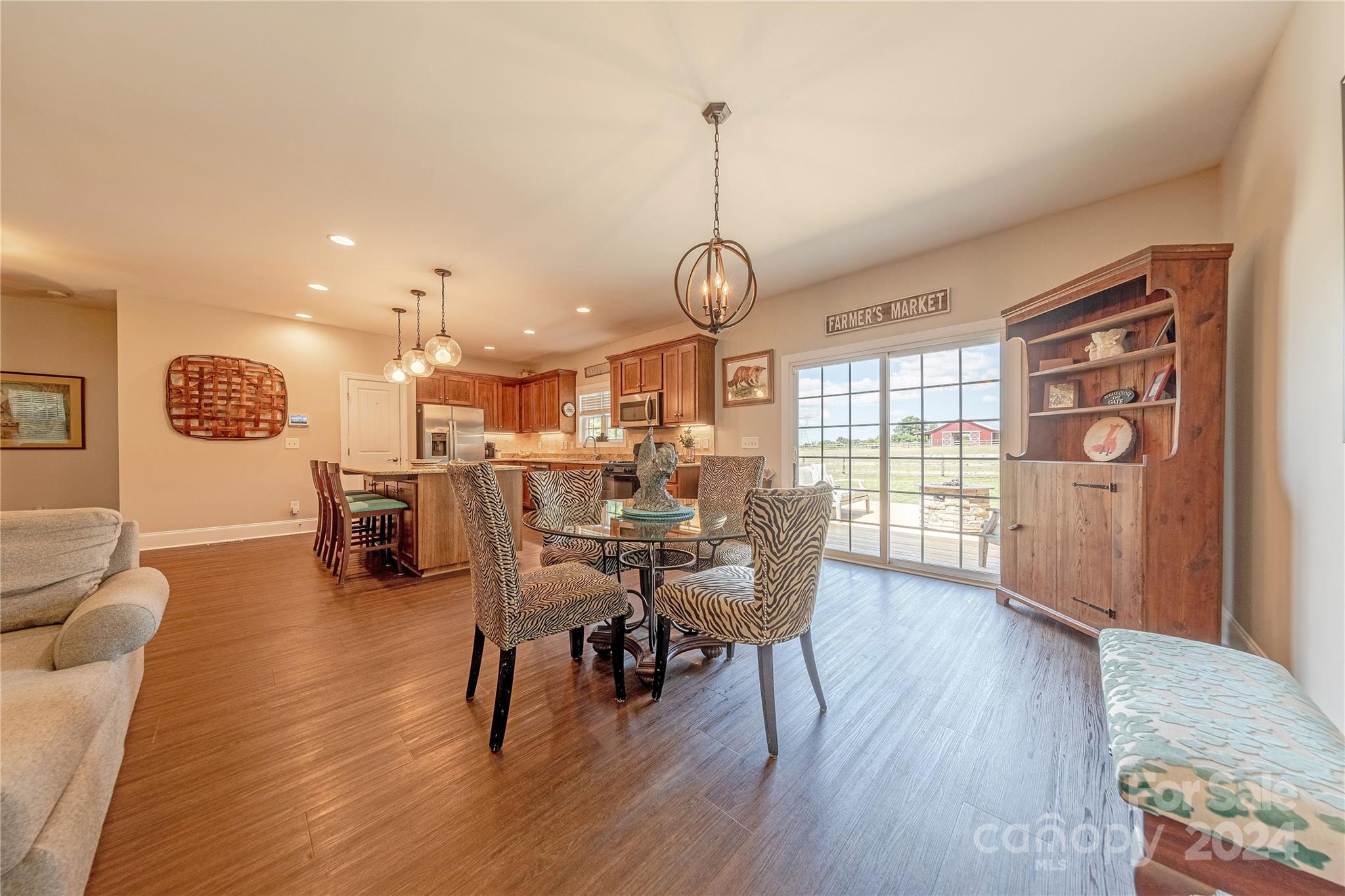 3611 Crow Road
