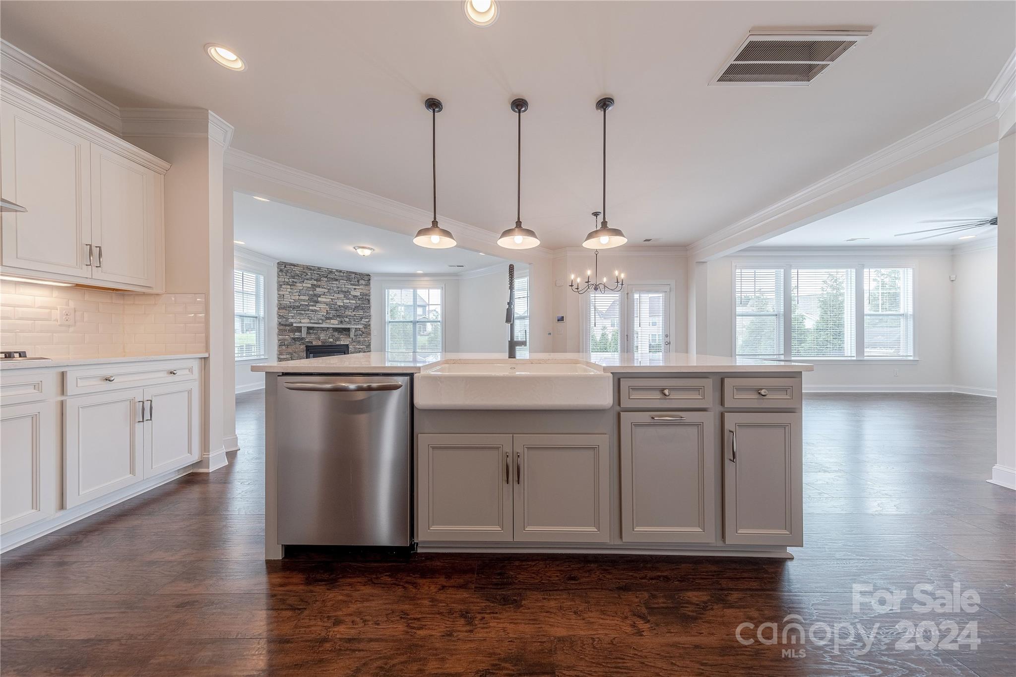 6186 Artigas Drive