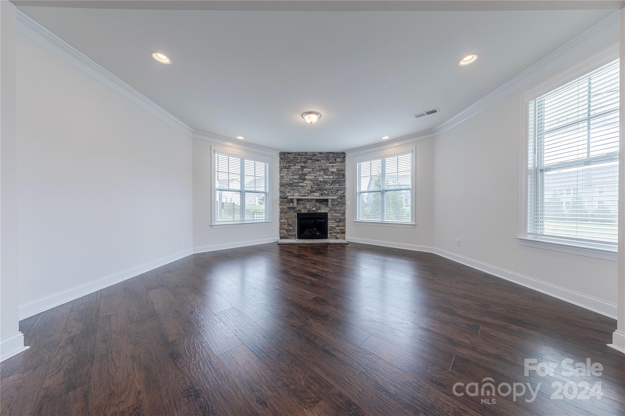 6186 Artigas Drive