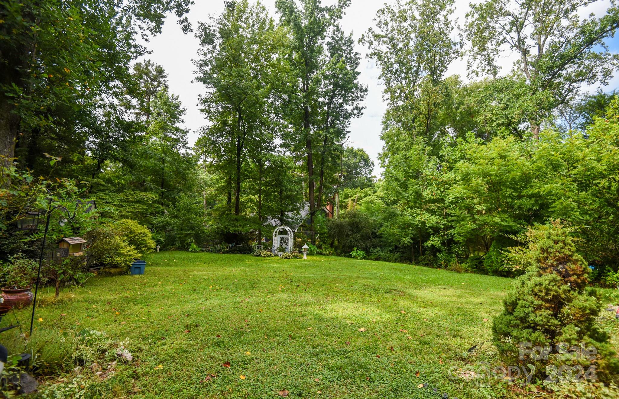 6906 Wyndbend Lane