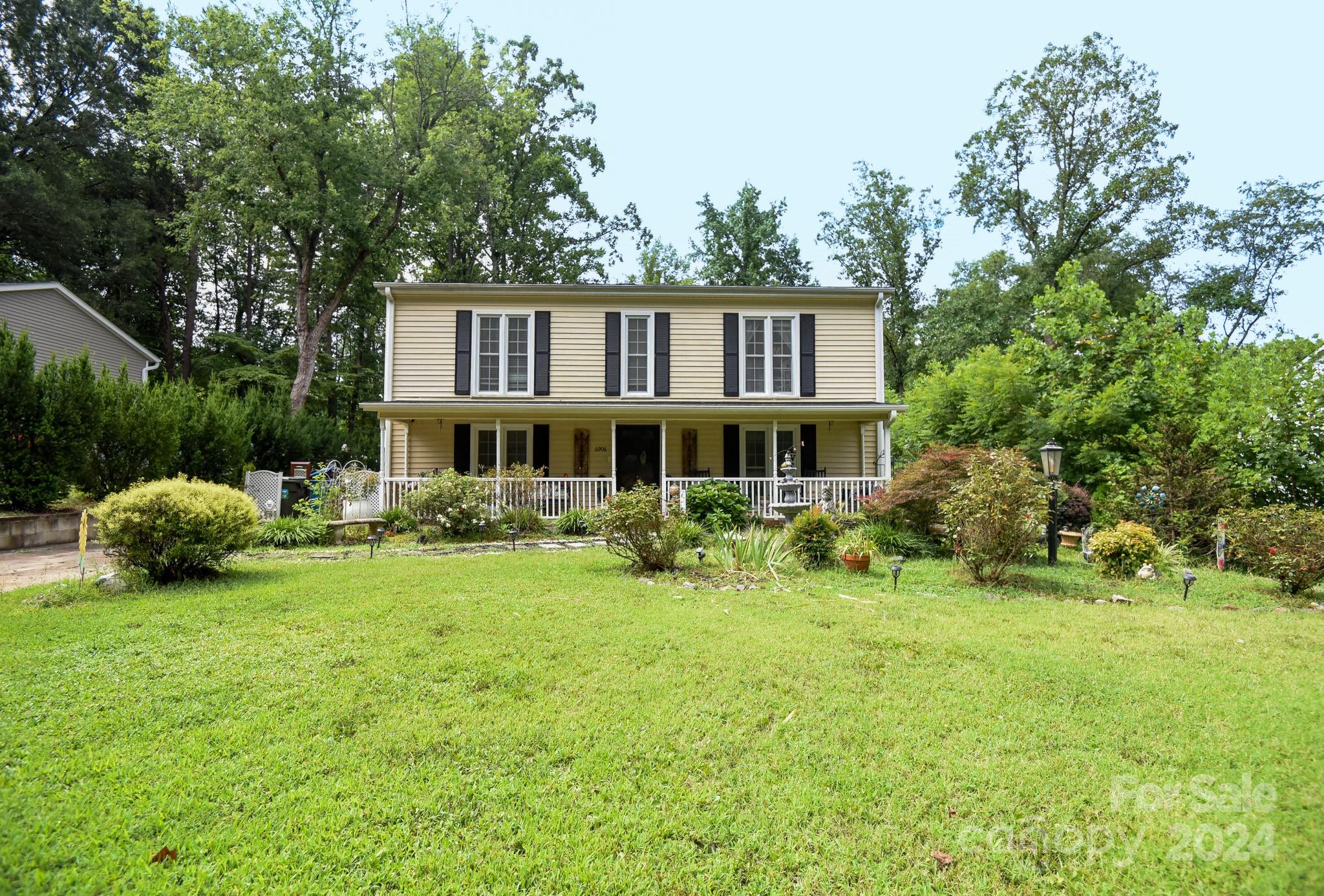 6906 Wyndbend Lane