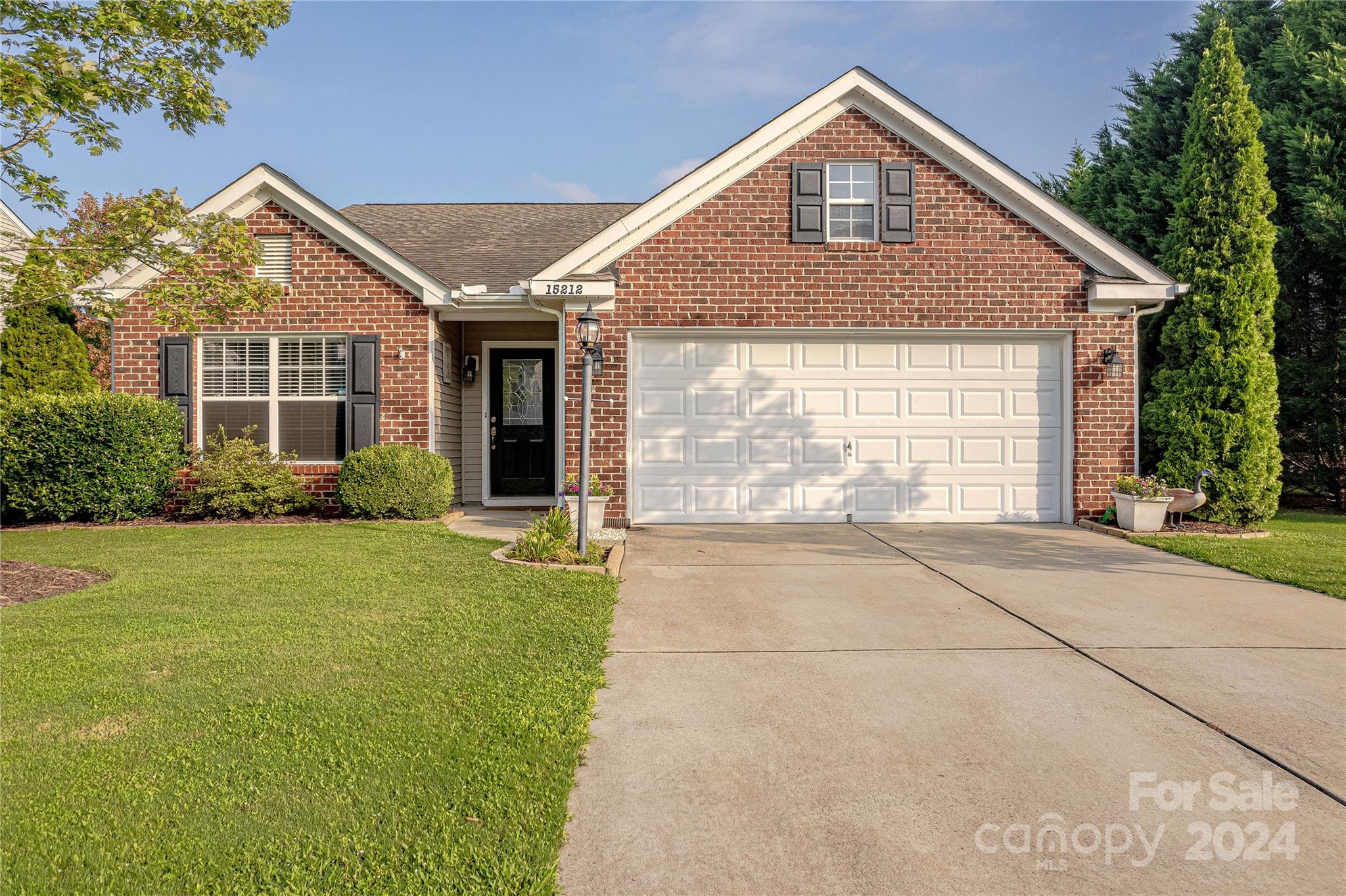15212 Edgewater Forest Lane