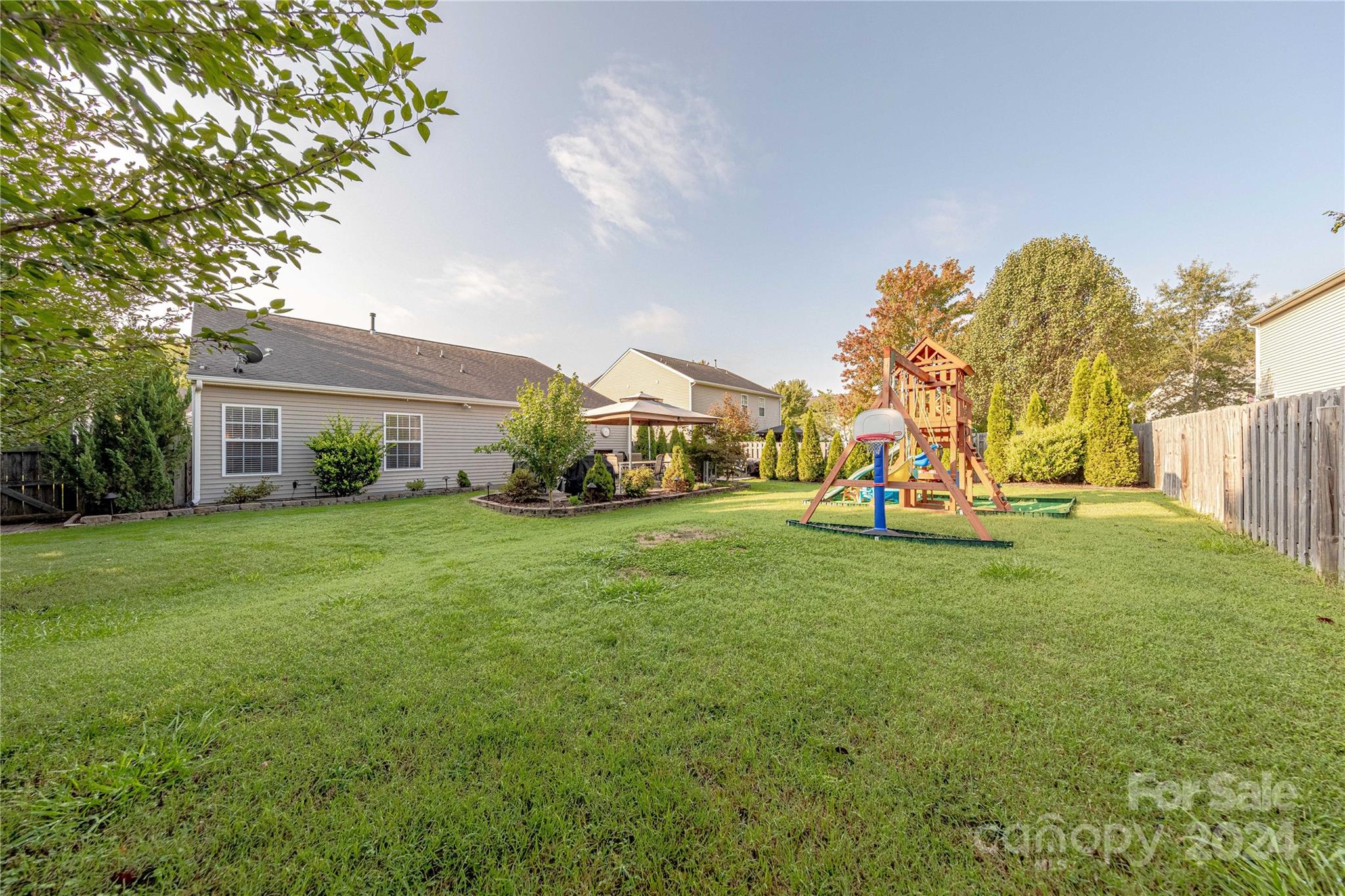 15212 Edgewater Forest Lane