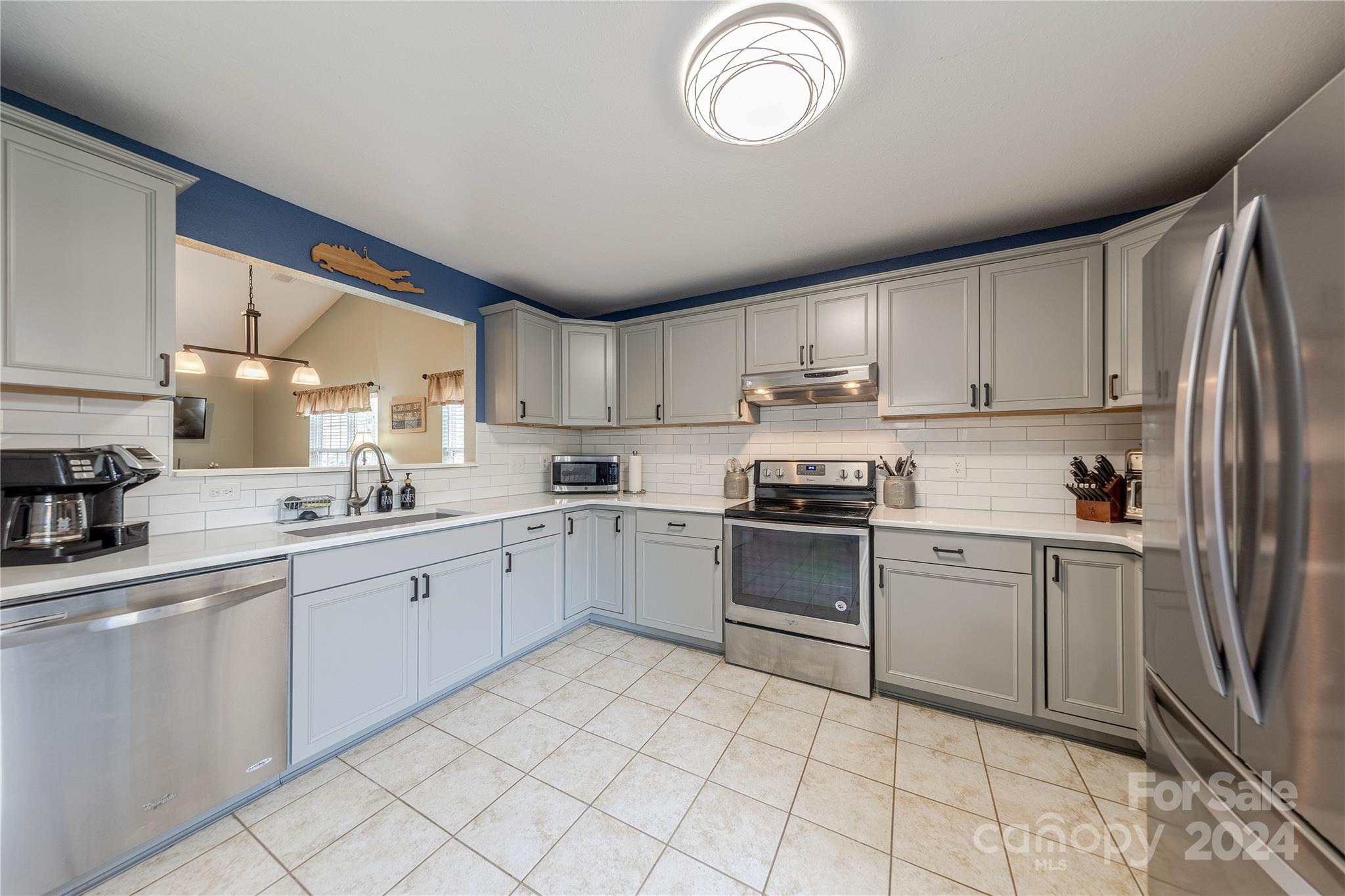 15212 Edgewater Forest Lane