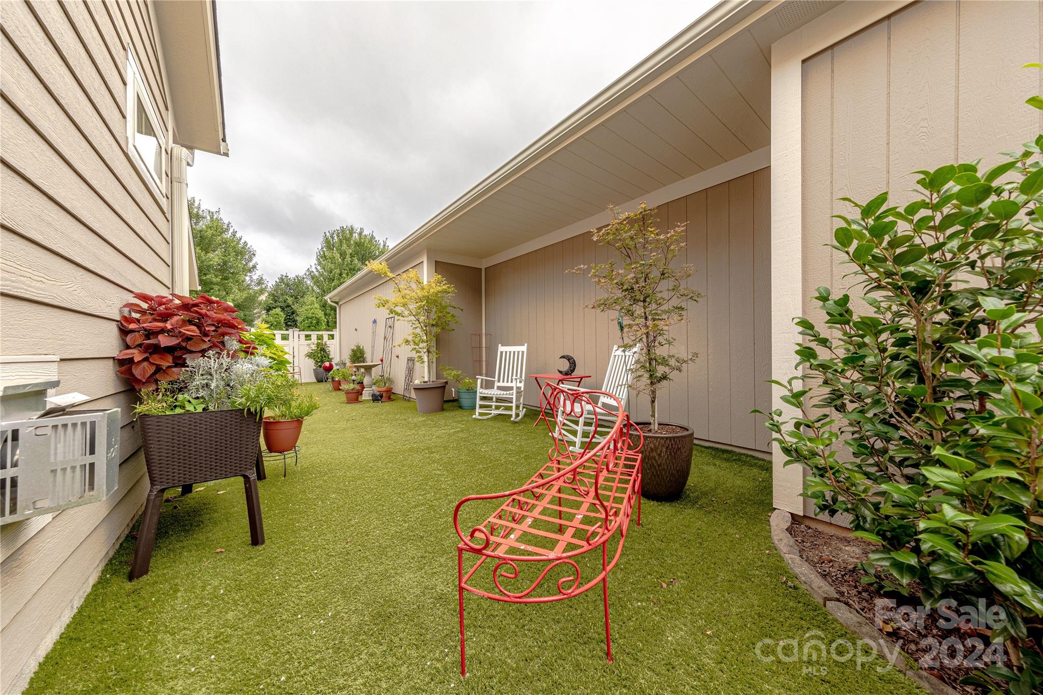 1202 Waypoint Court