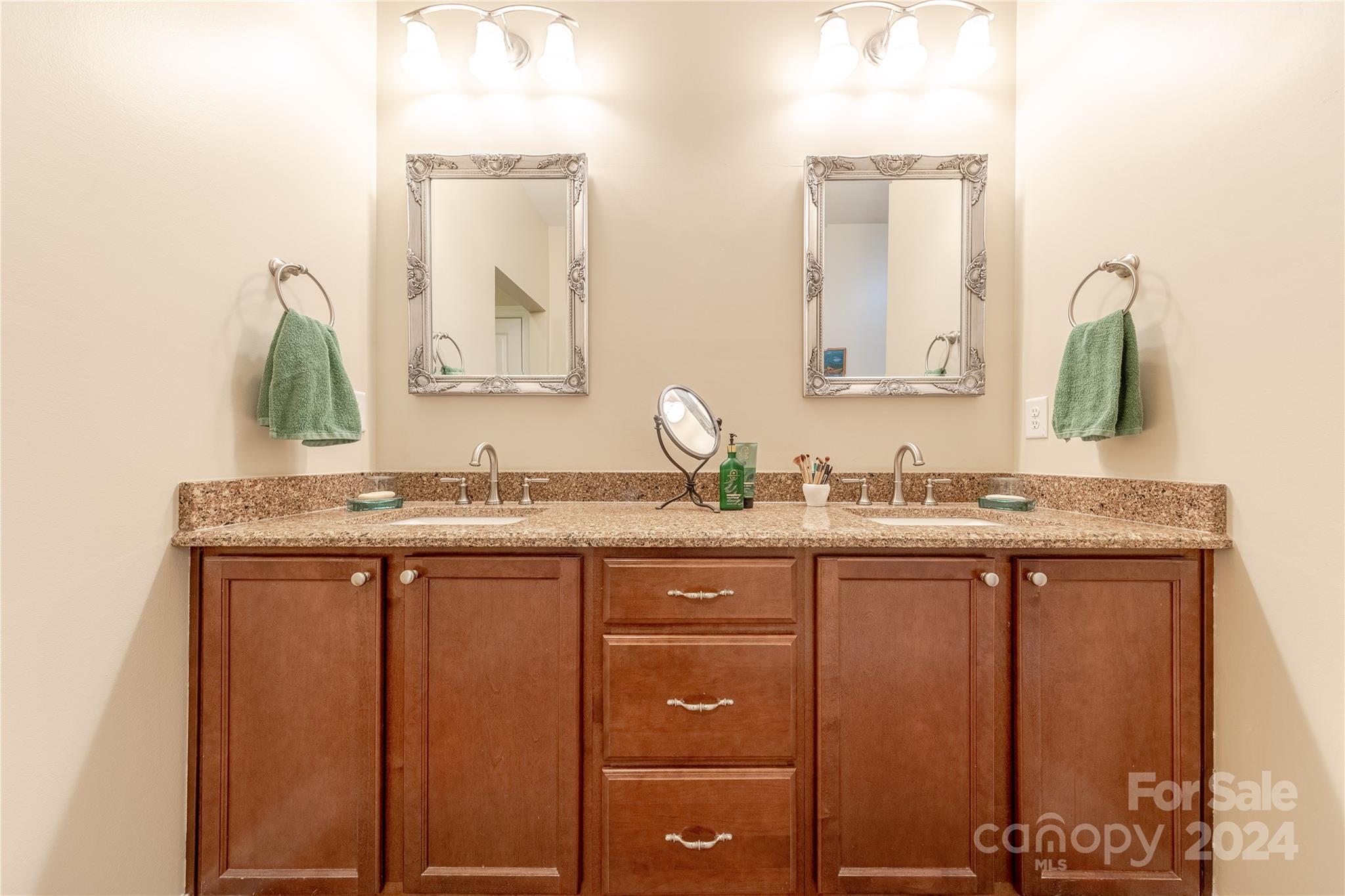 1202 Waypoint Court