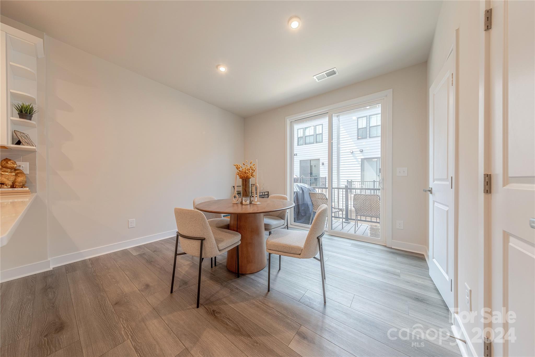 520 Ferncroft Court
