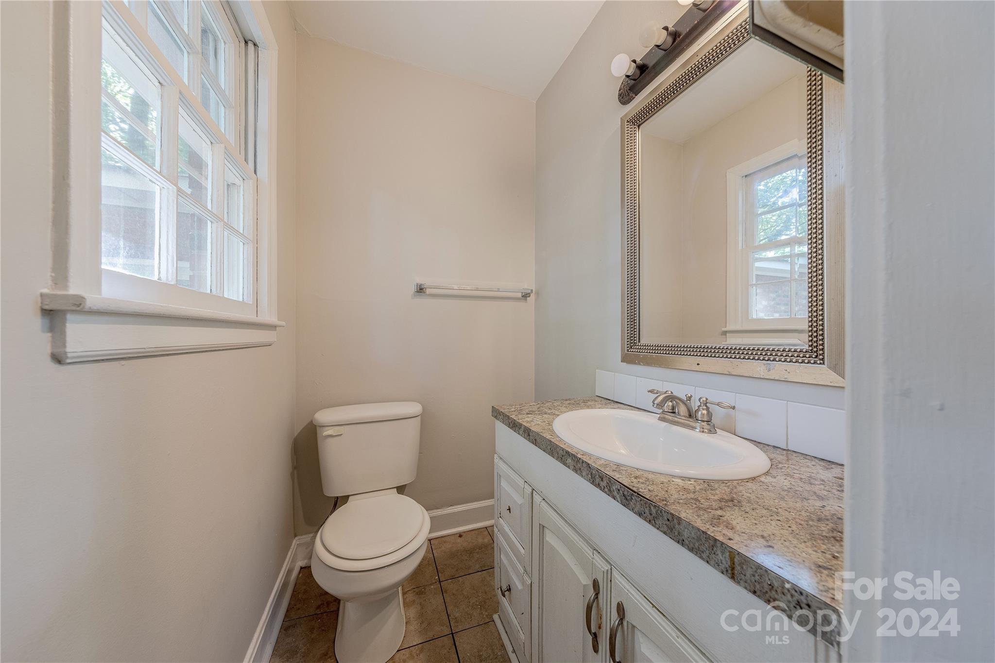 1513 Greenview Place