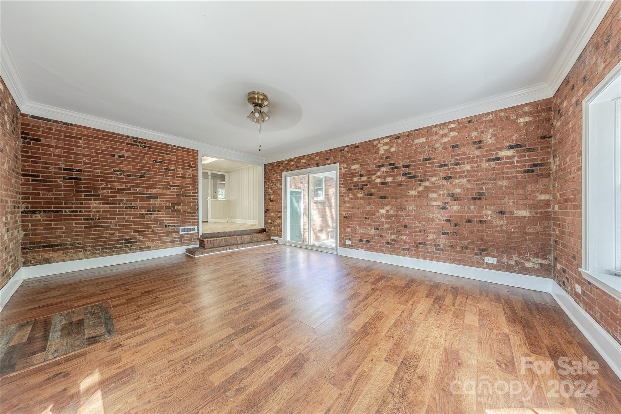 1513 Greenview Place