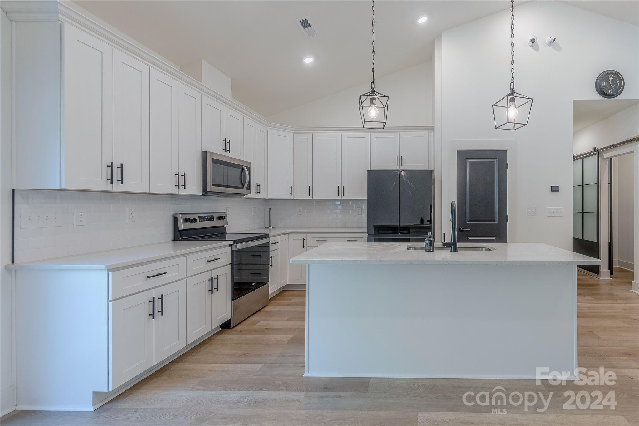 6733 Ellendale Drive