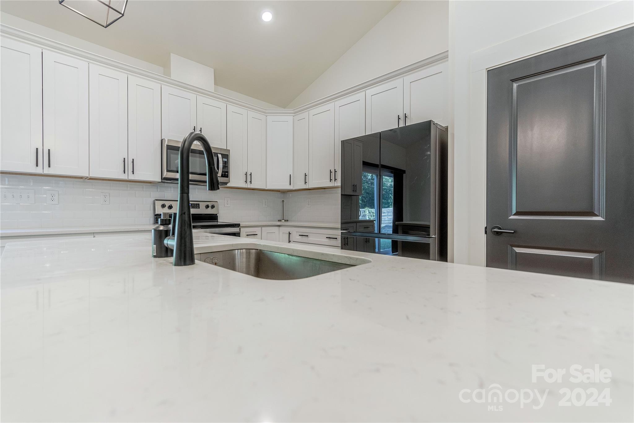 6733 Ellendale Drive