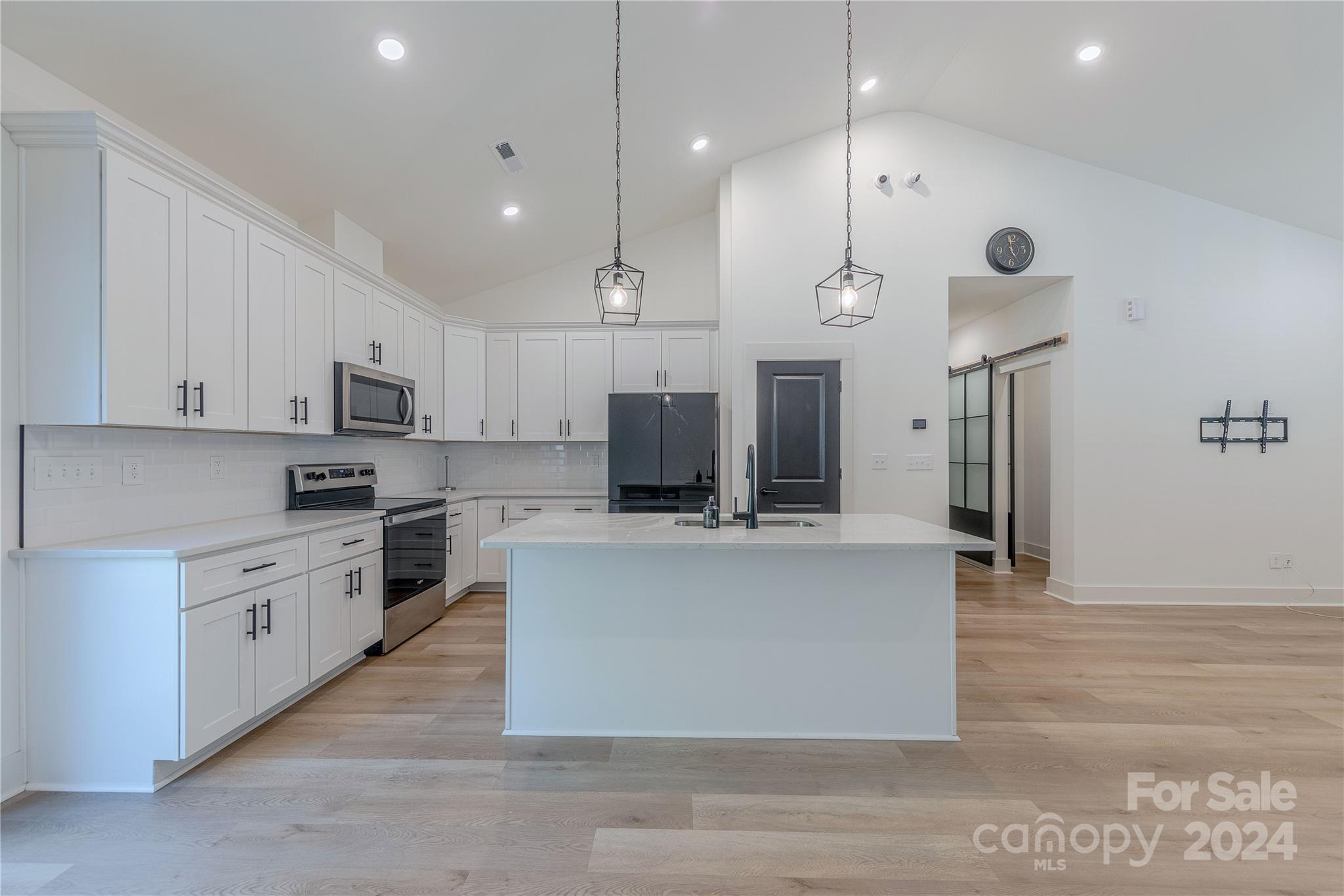 6733 Ellendale Drive