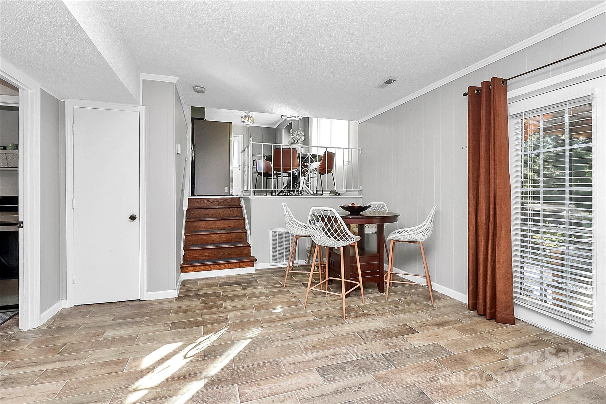 301 Red Roan Place