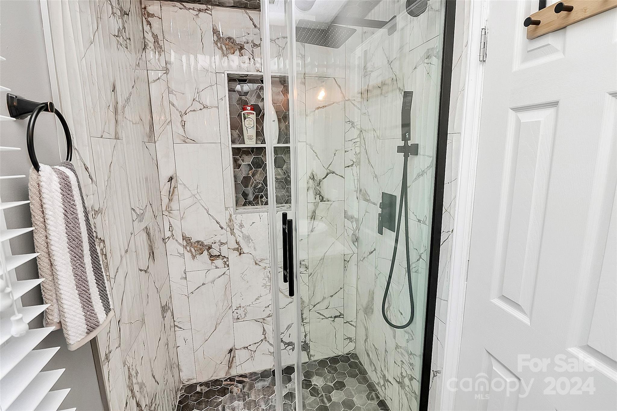 301 Red Roan Place