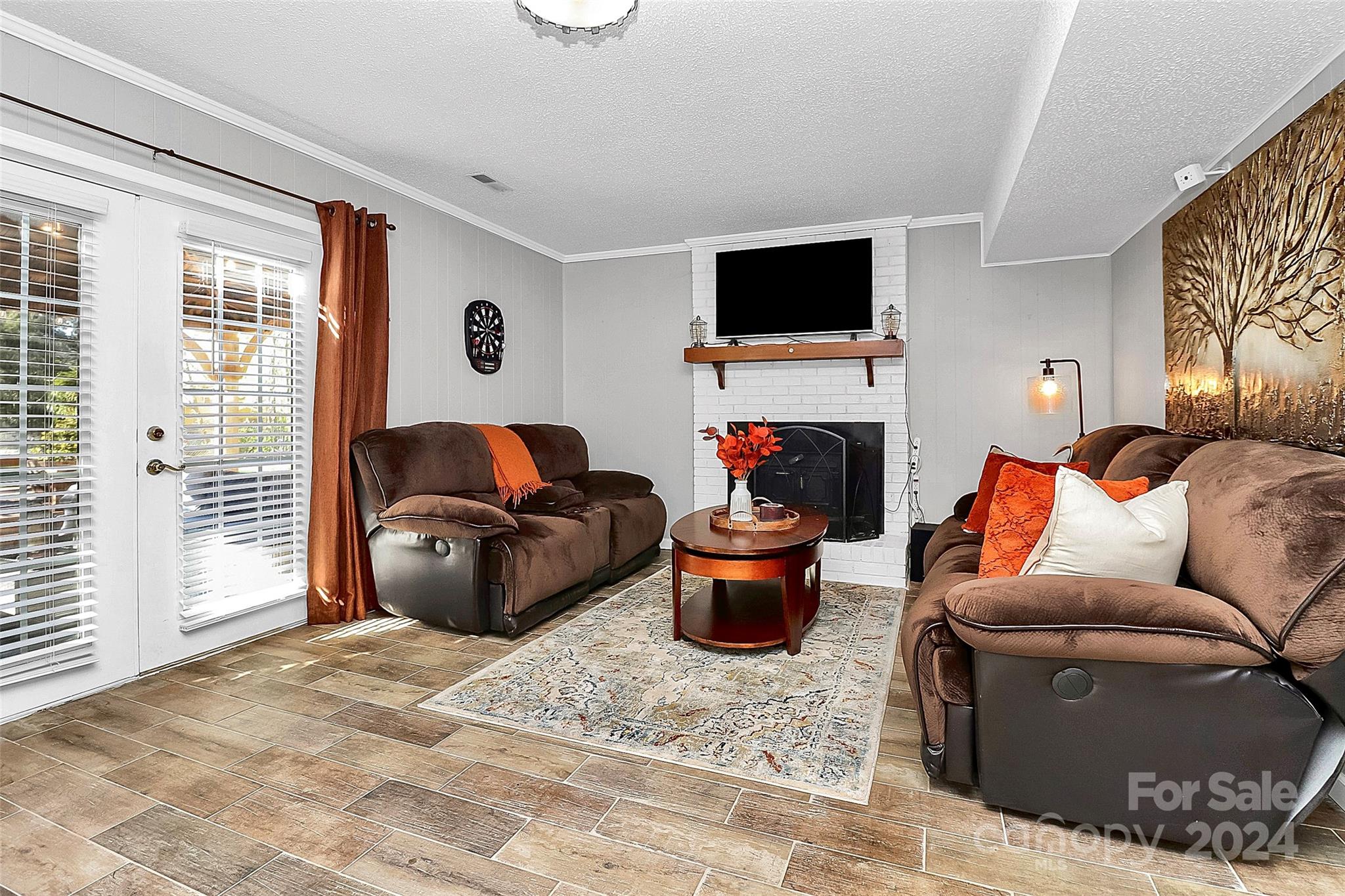 301 Red Roan Place