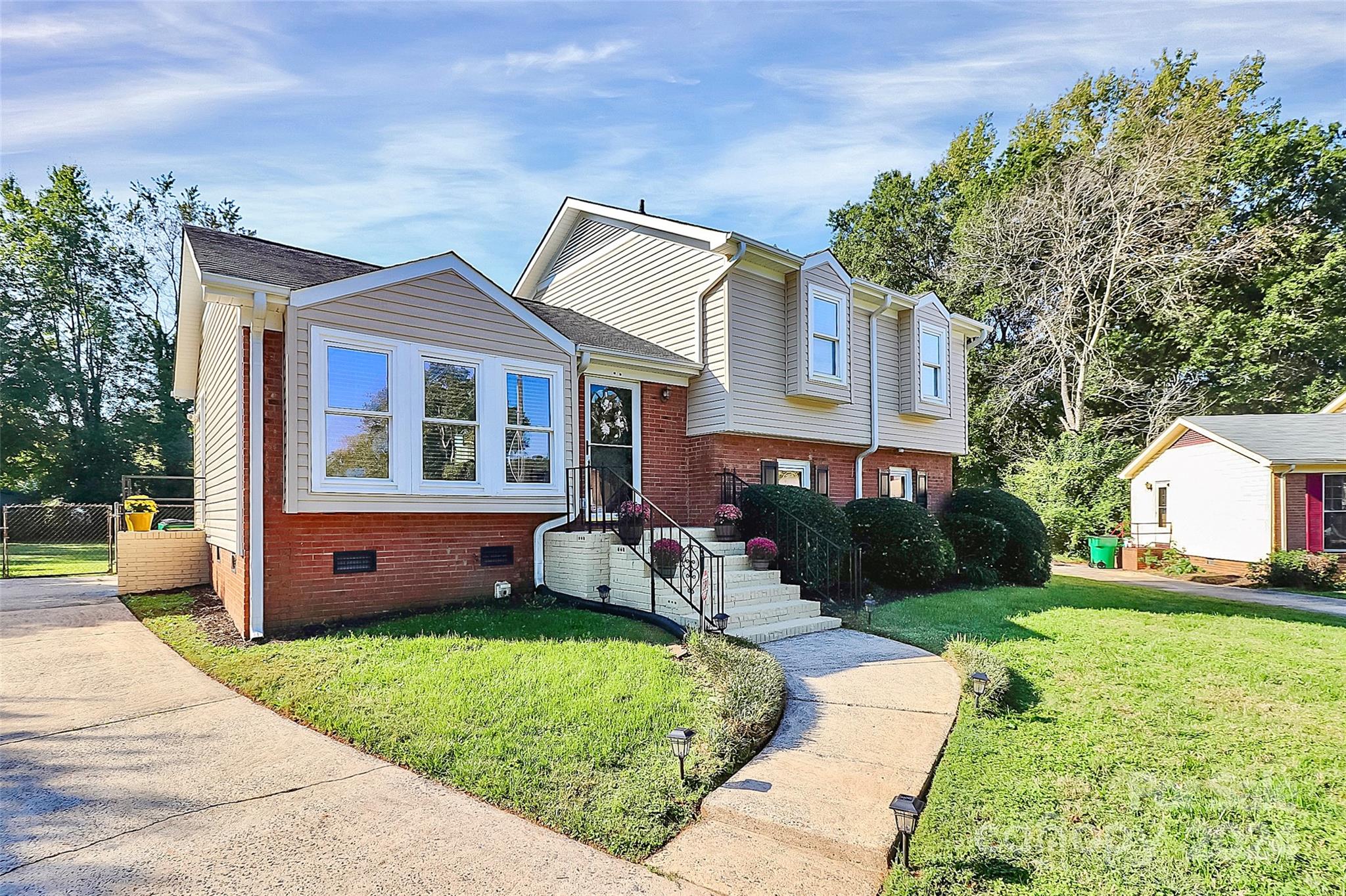 301 Red Roan Place