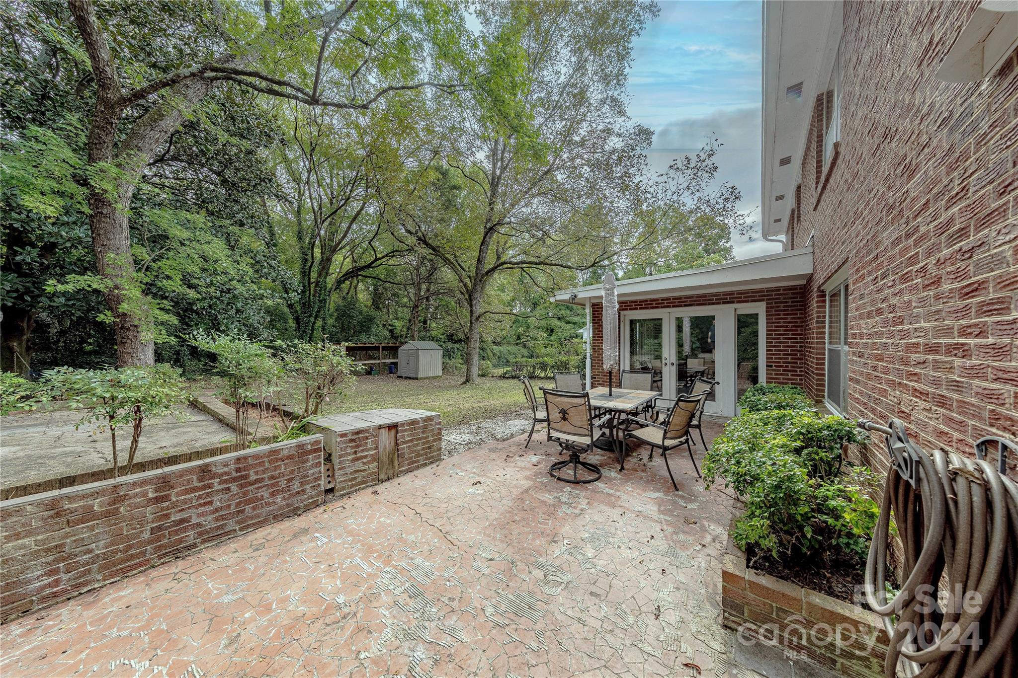 810 Regency Drive