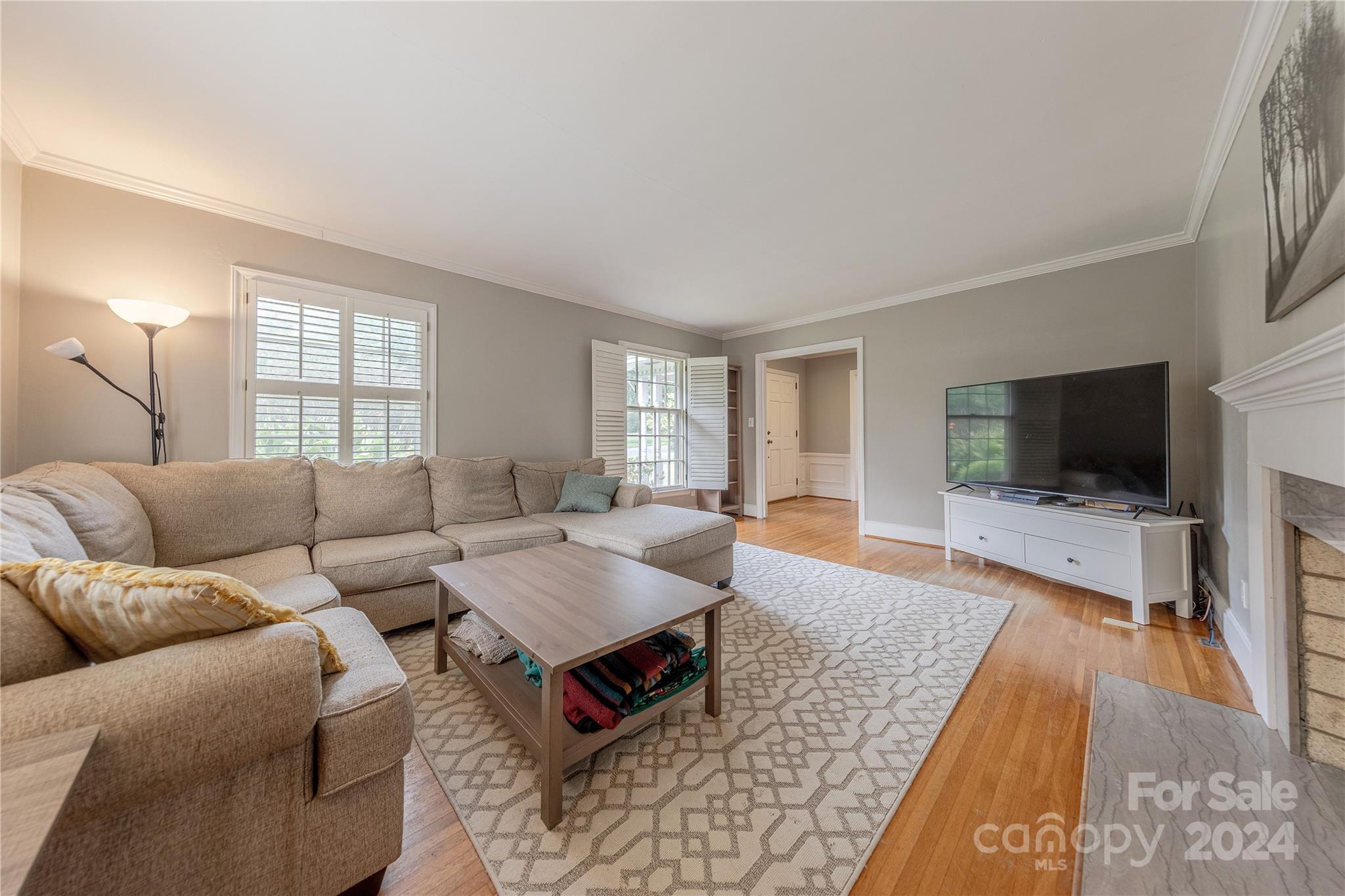 810 Regency Drive