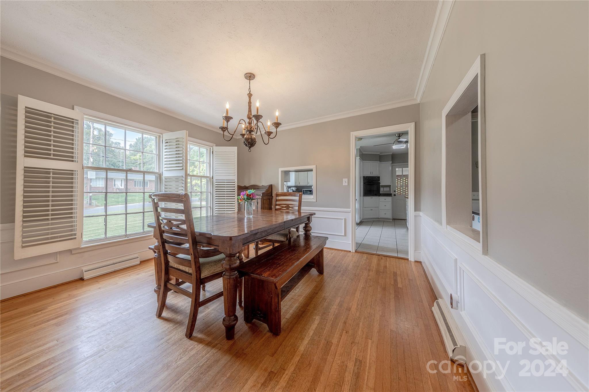 810 Regency Drive