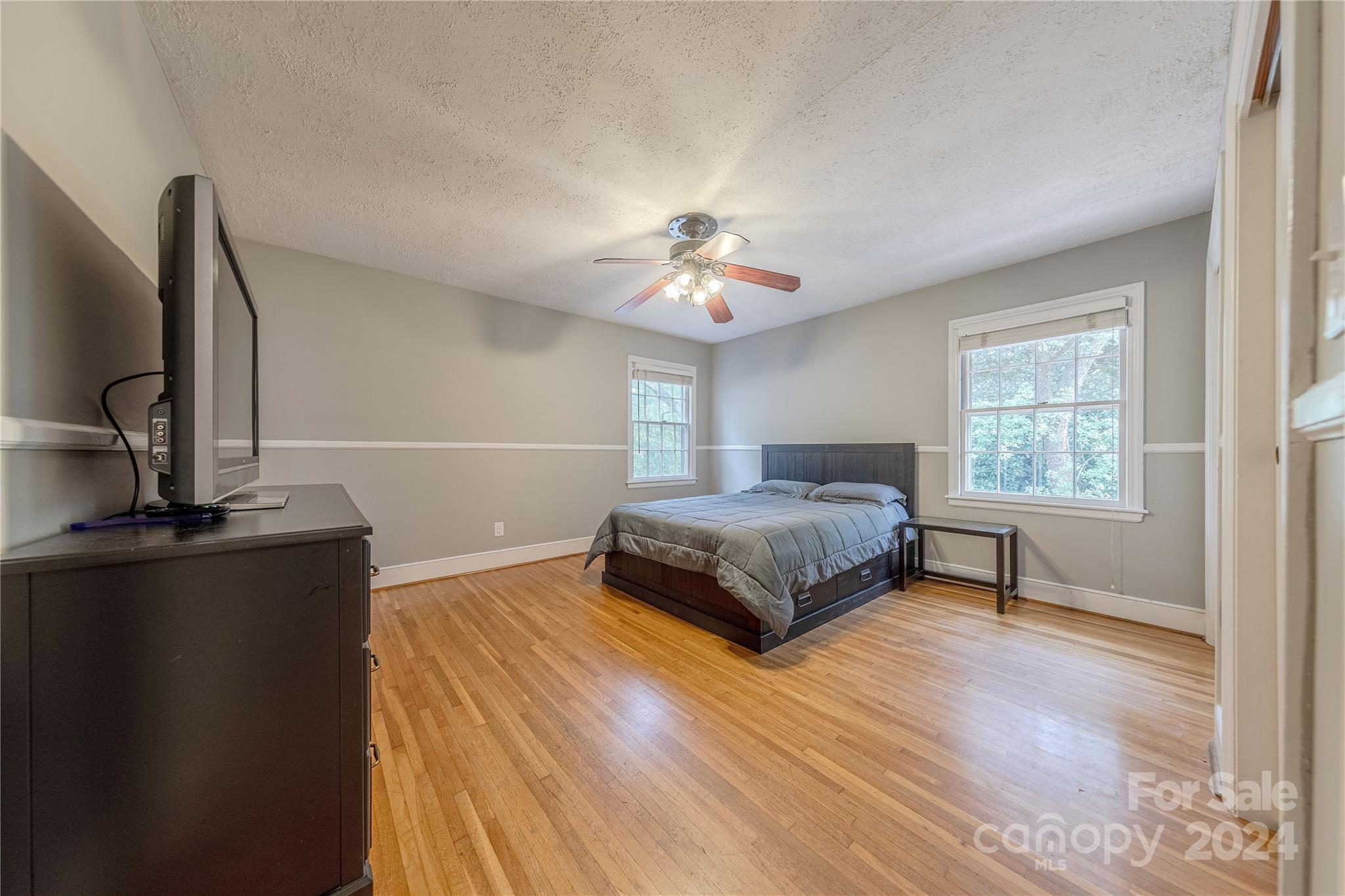 810 Regency Drive