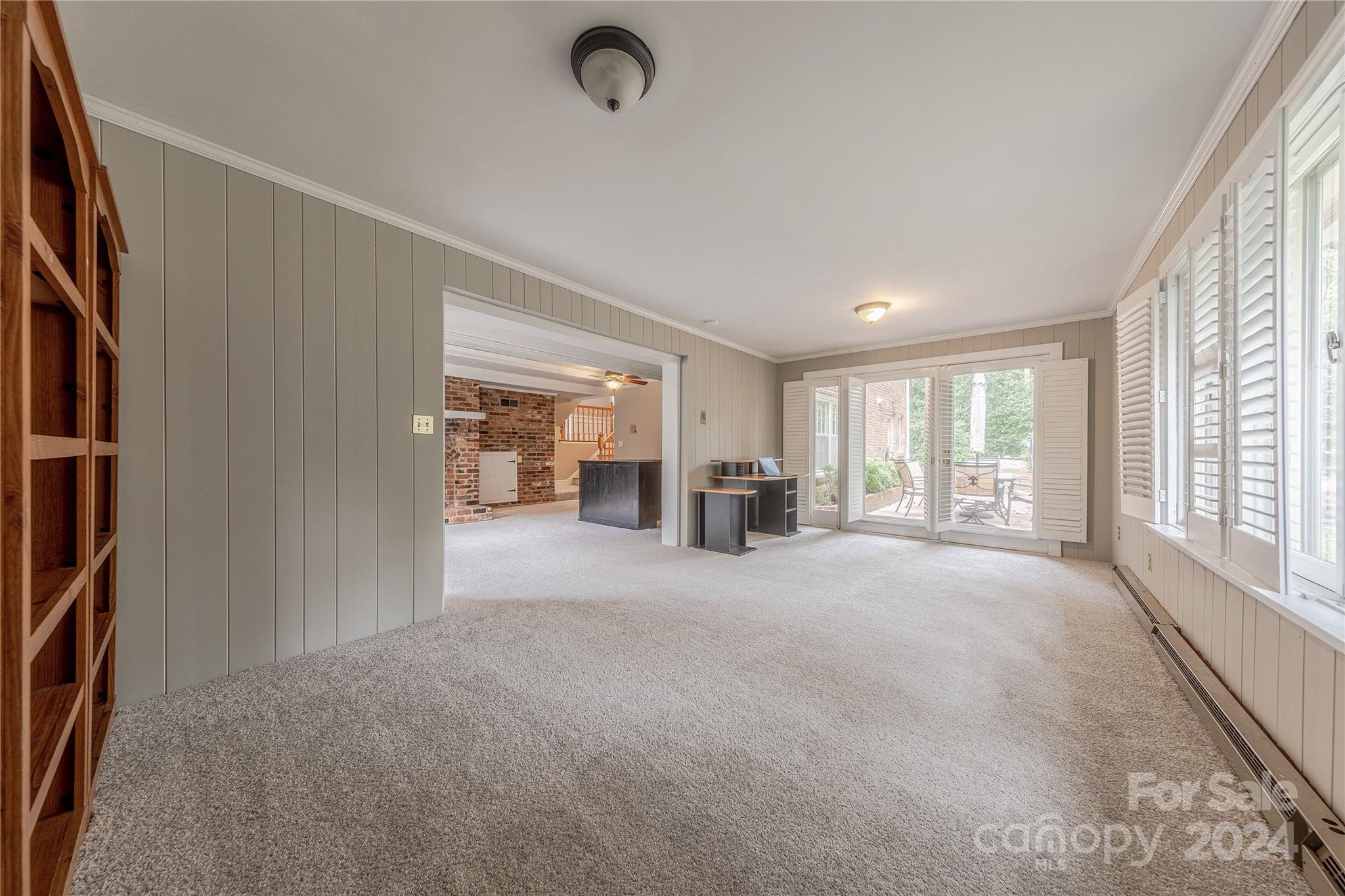 810 Regency Drive