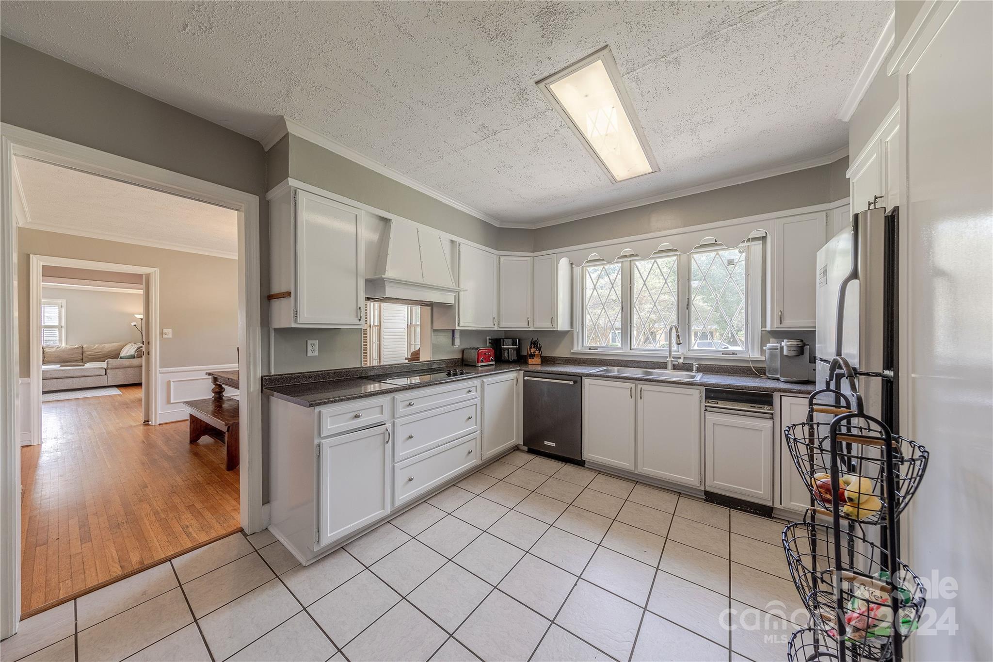 810 Regency Drive