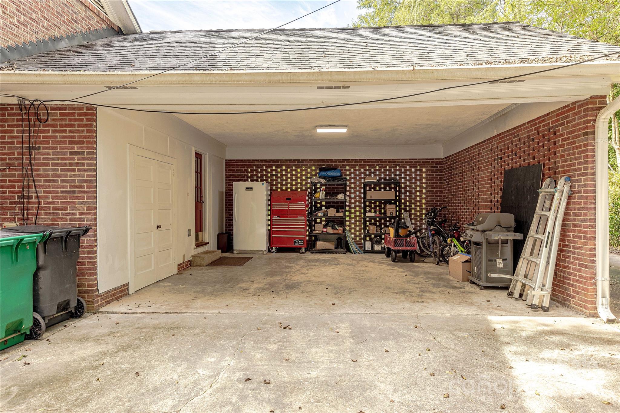 810 Regency Drive