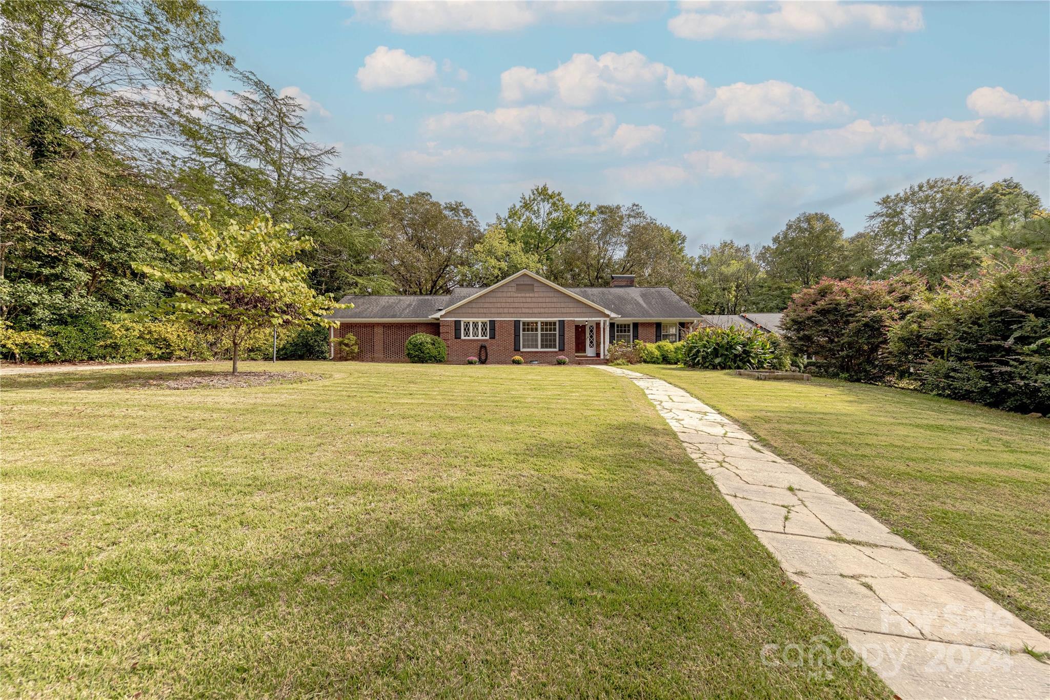 810 Regency Drive