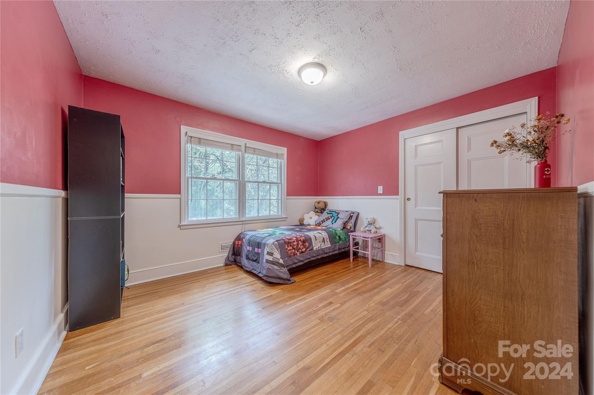 810 Regency Drive