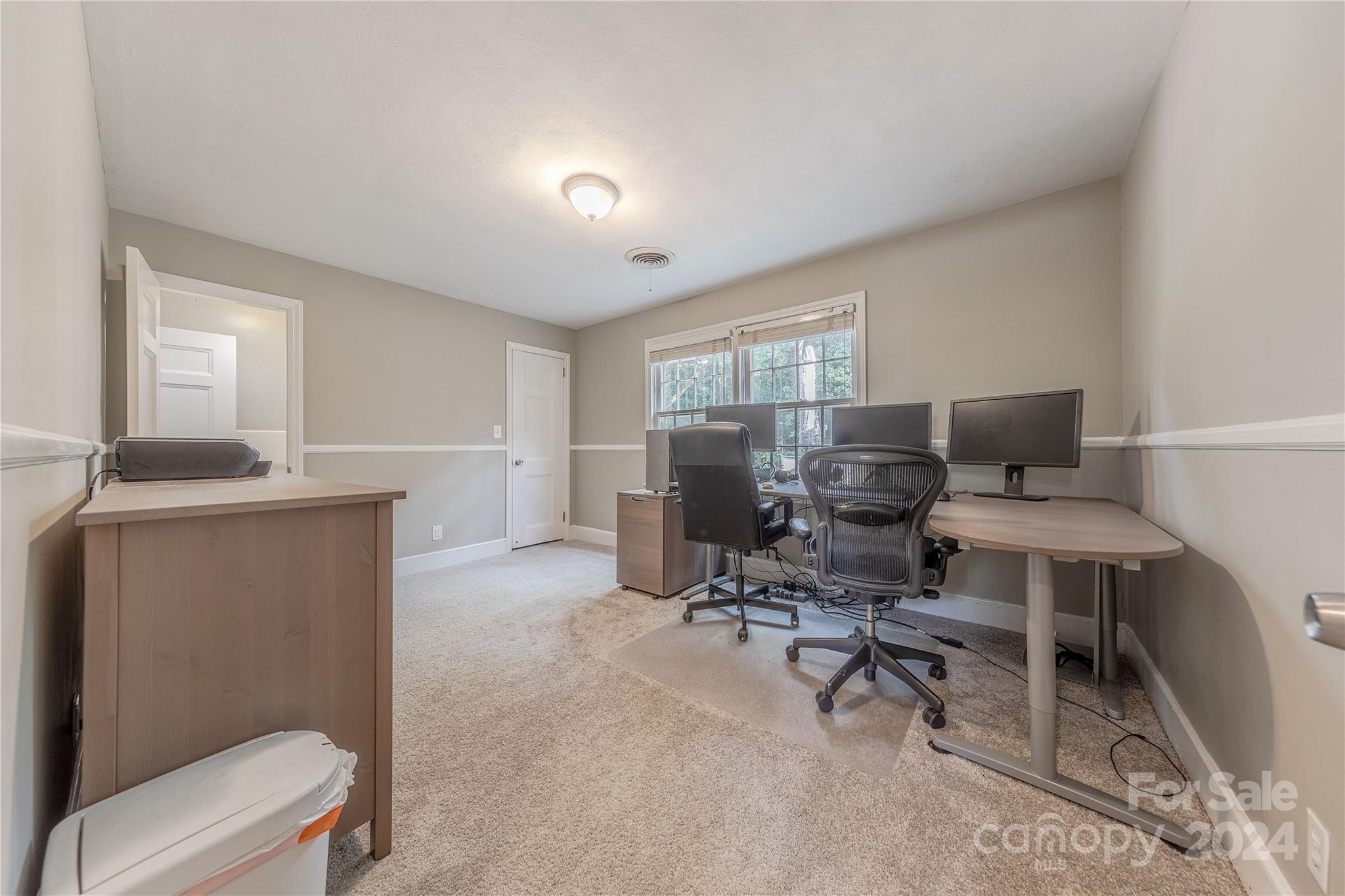 810 Regency Drive