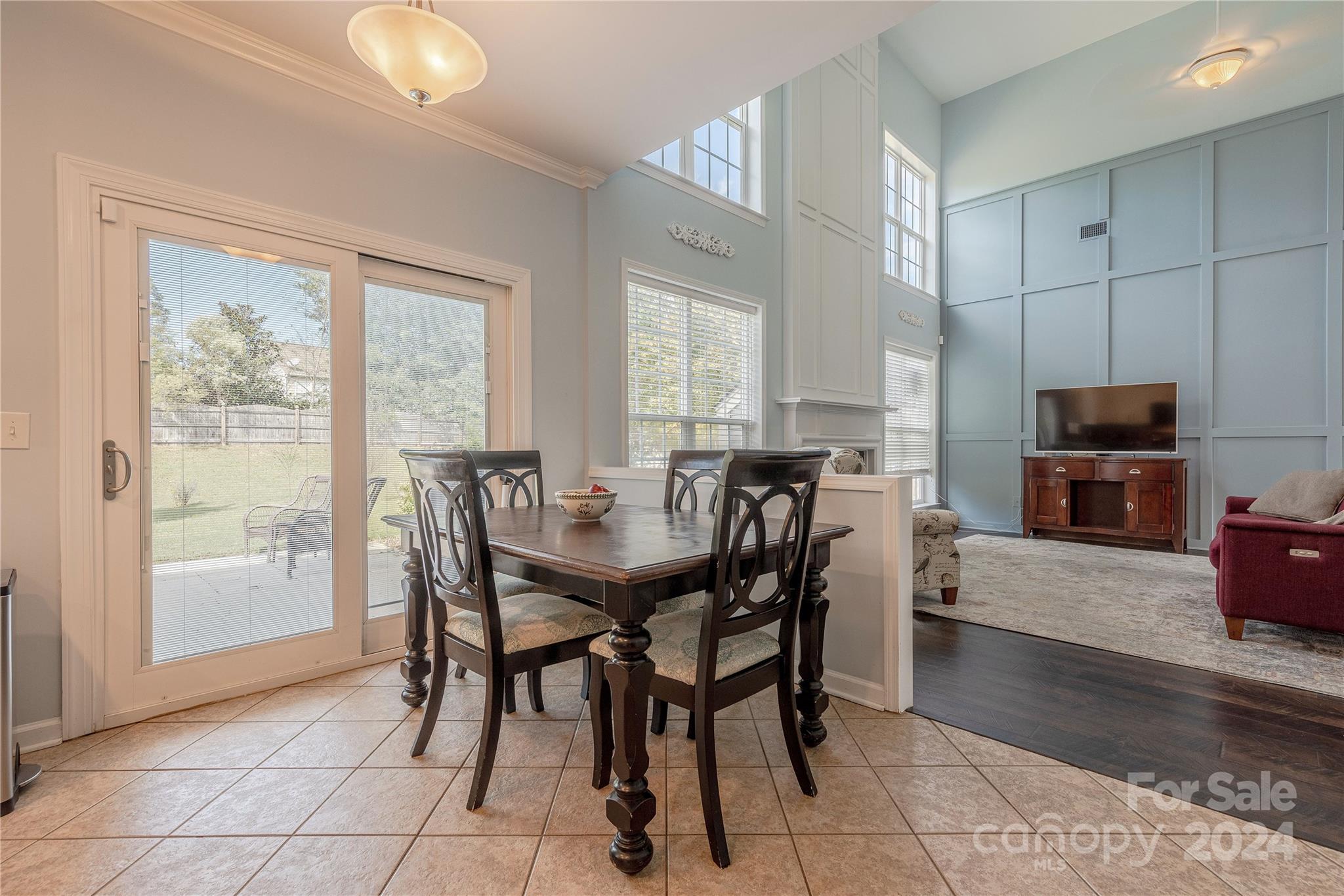 2422 Beacon Forest Drive