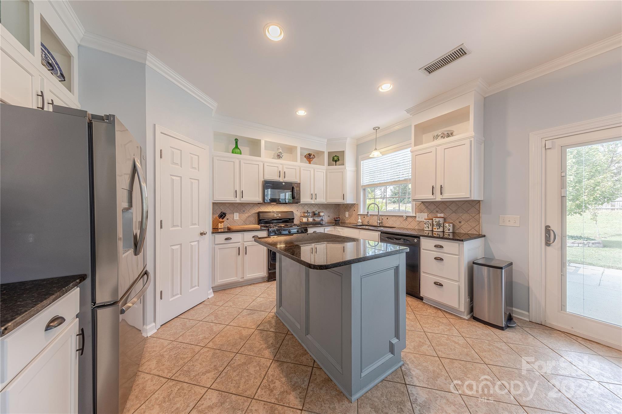 2422 Beacon Forest Drive