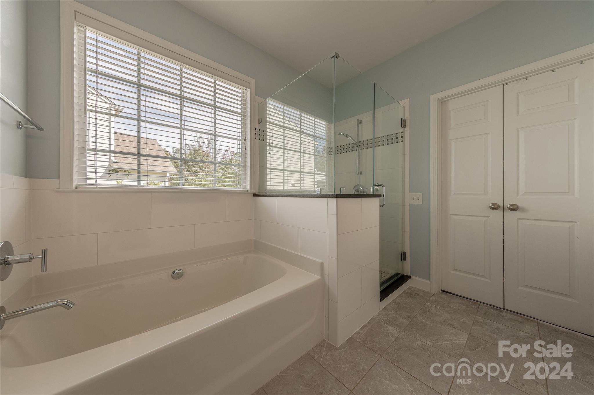 2422 Beacon Forest Drive