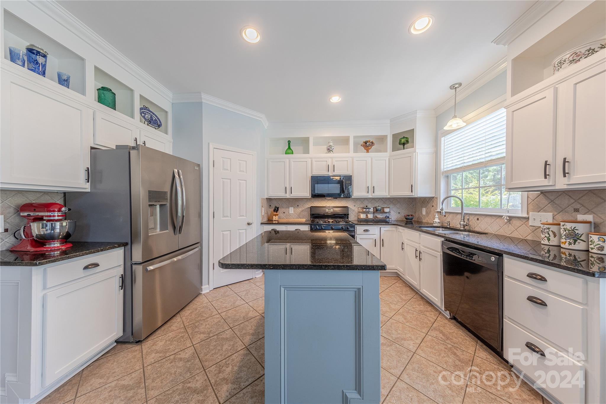 2422 Beacon Forest Drive