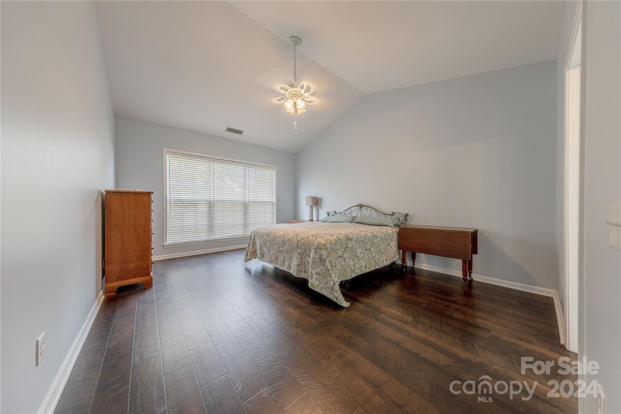2422 Beacon Forest Drive