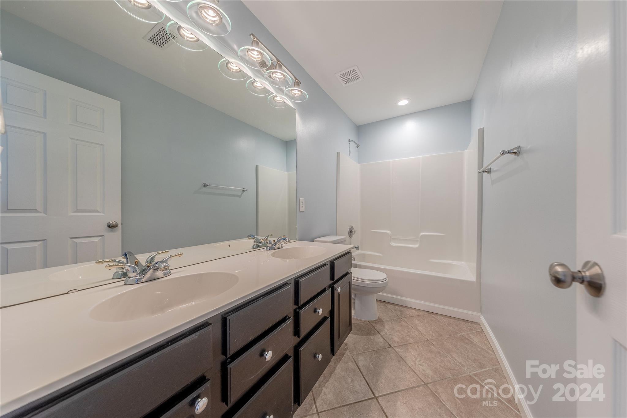 2422 Beacon Forest Drive