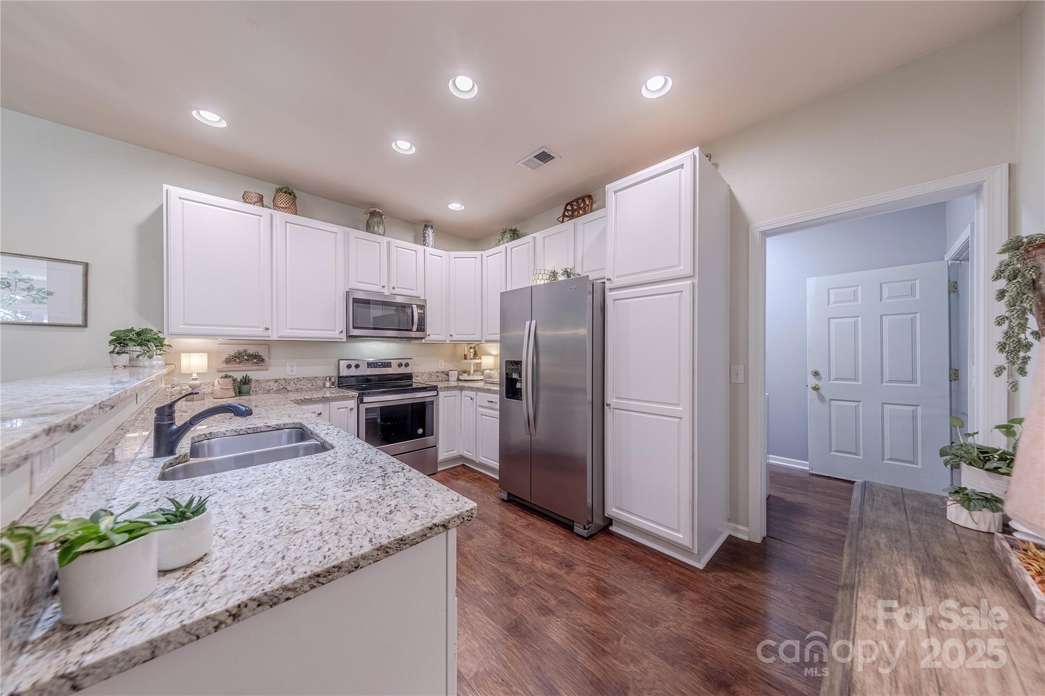 12117 Frogs Leap Court
