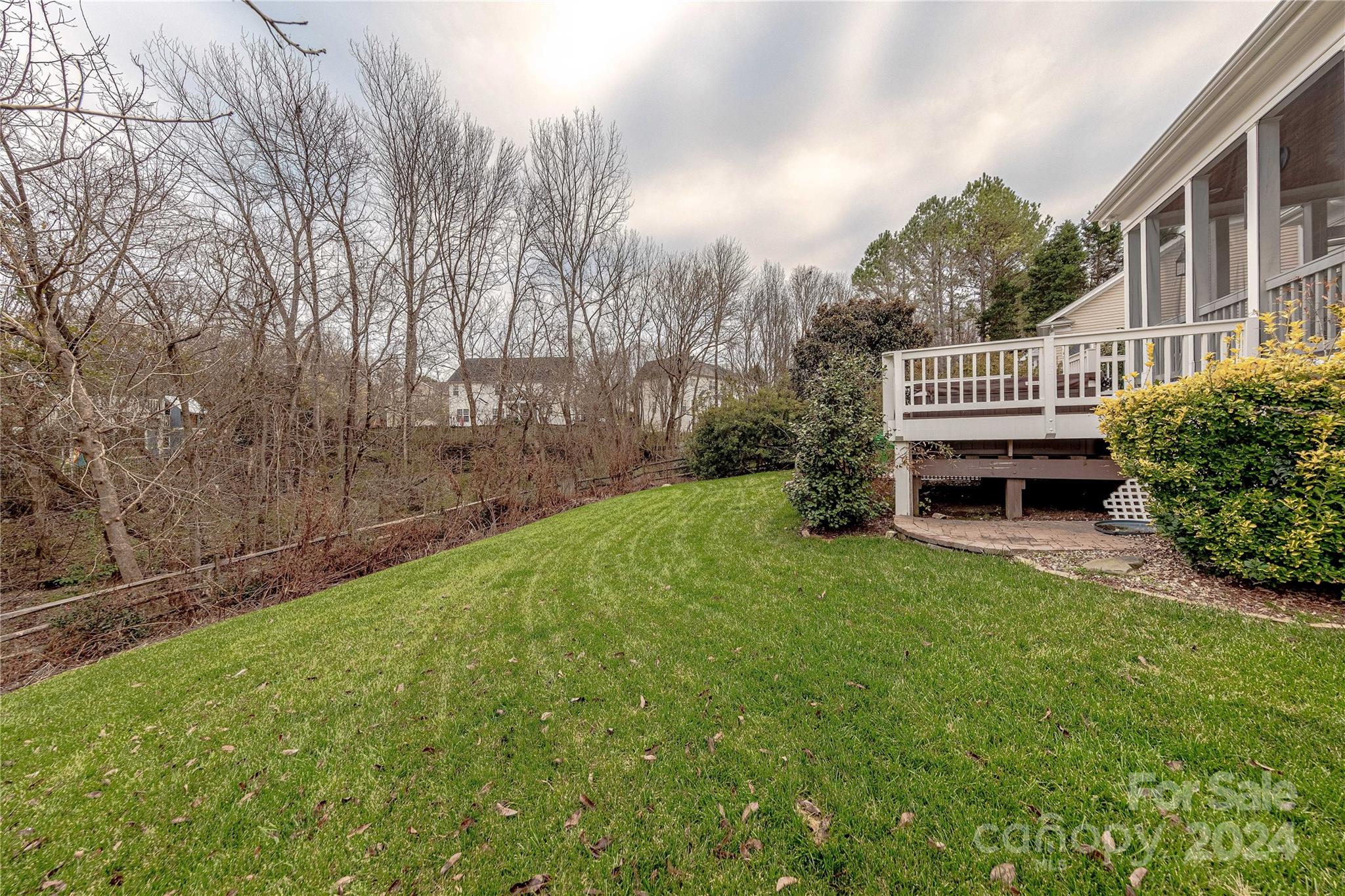 6906 Red Maple Drive