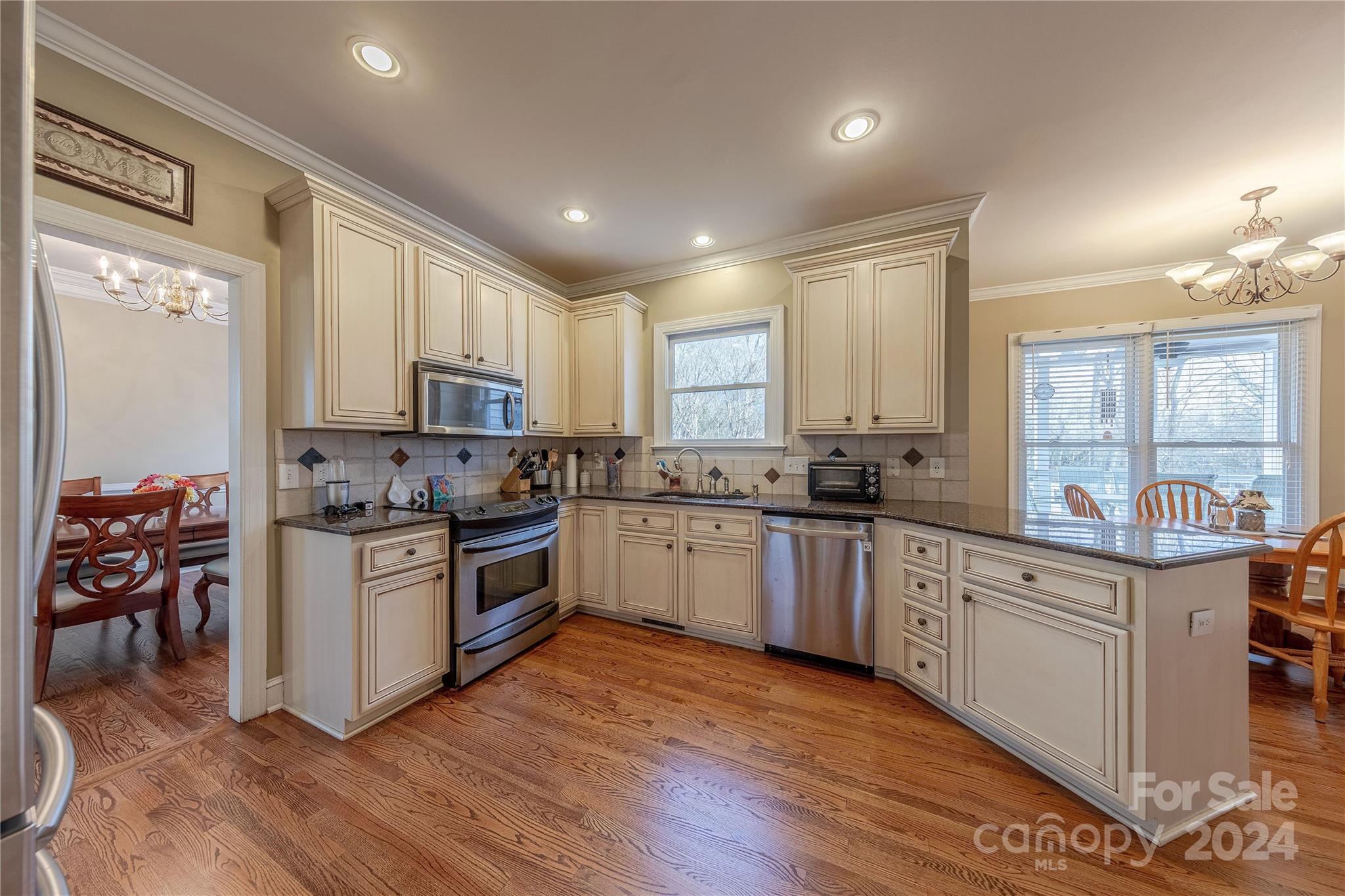 6906 Red Maple Drive