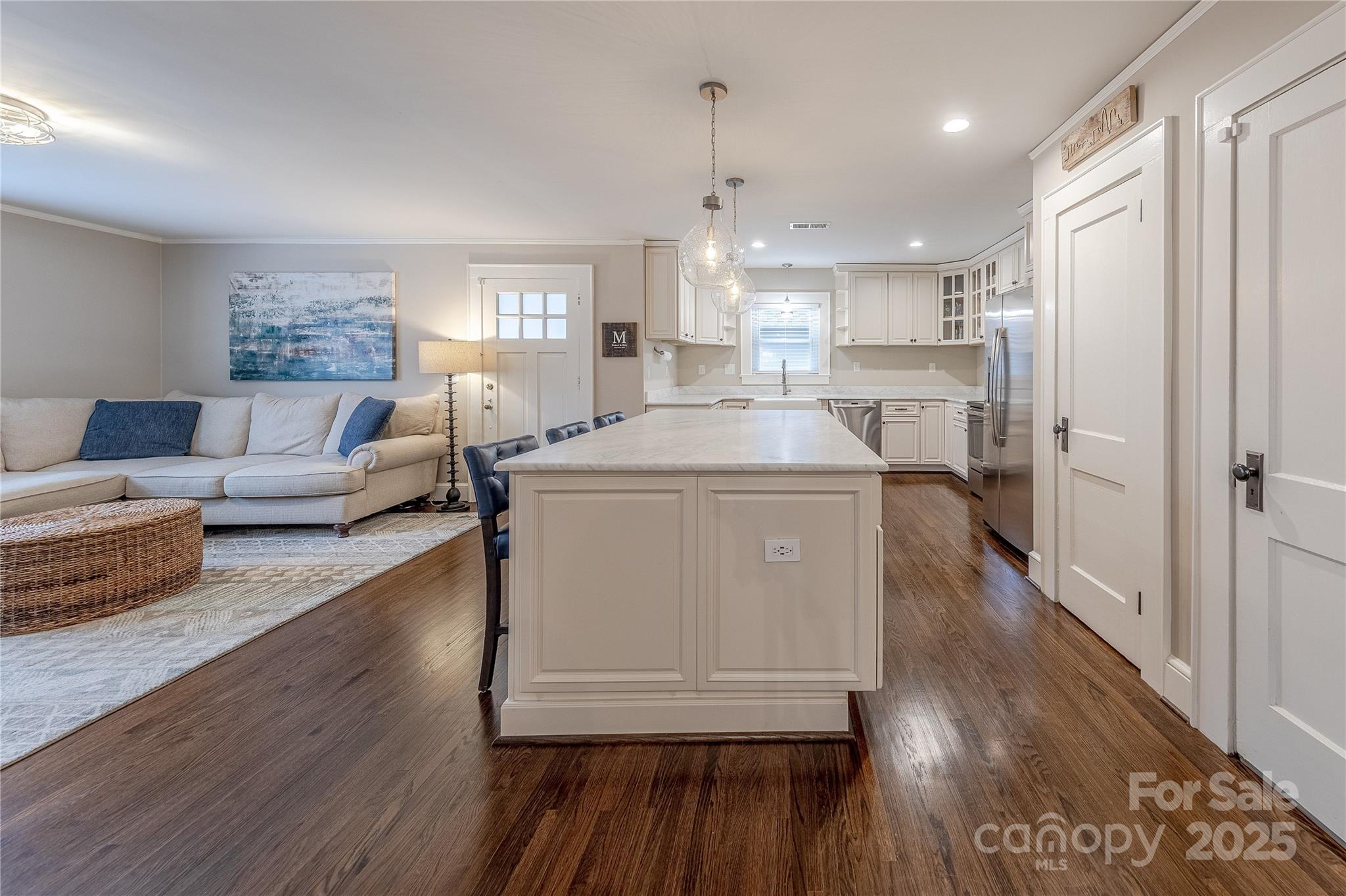 304 W Park Avenue