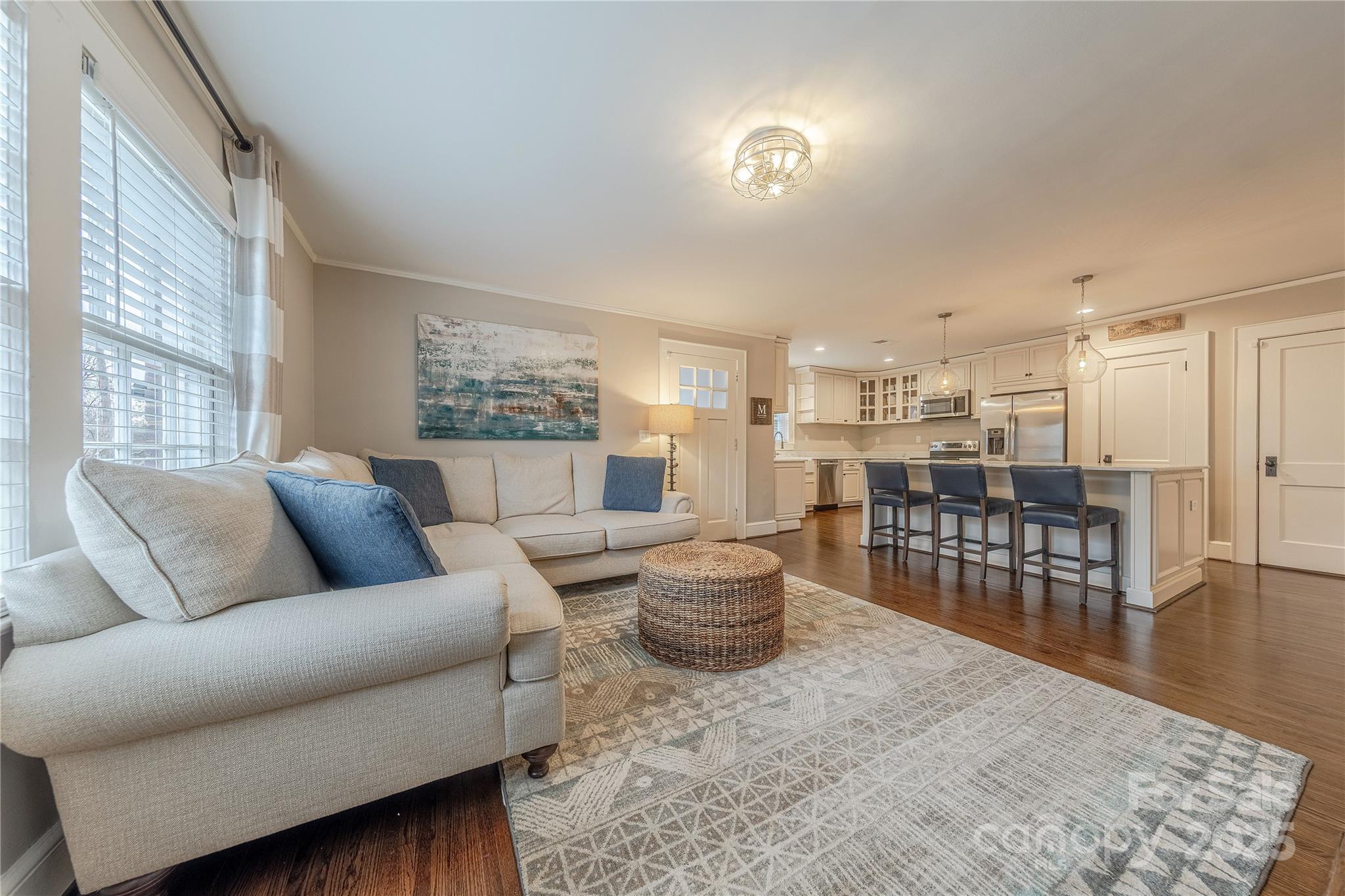 304 W Park Avenue