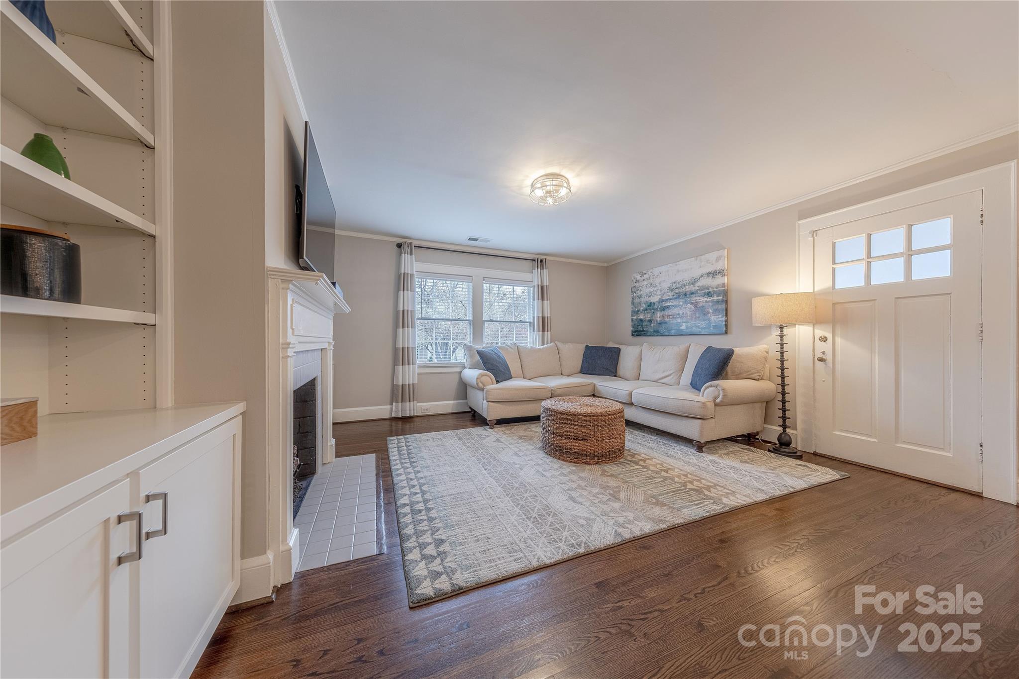 304 W Park Avenue