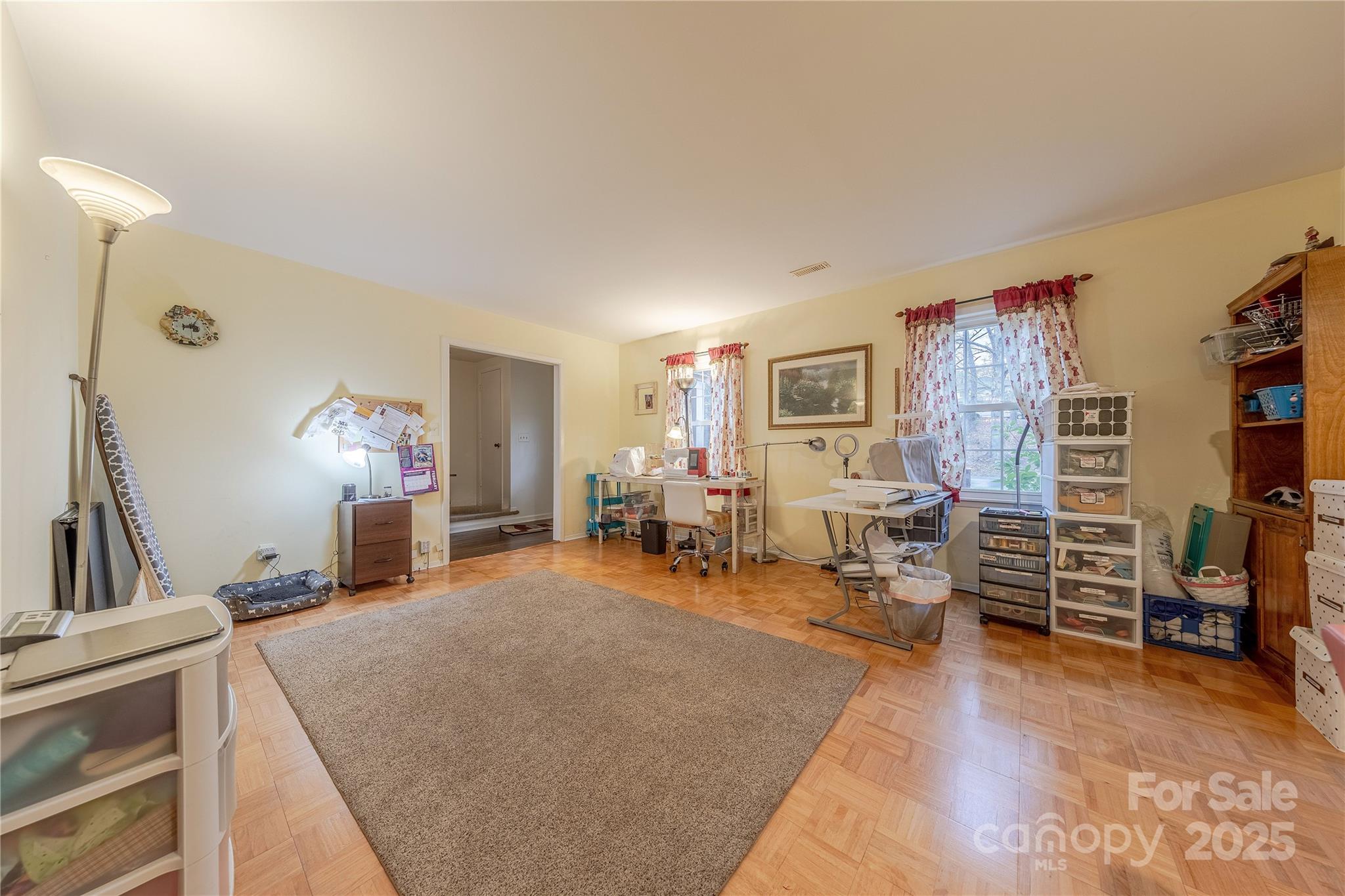 4840 Autumn Leaf Lane