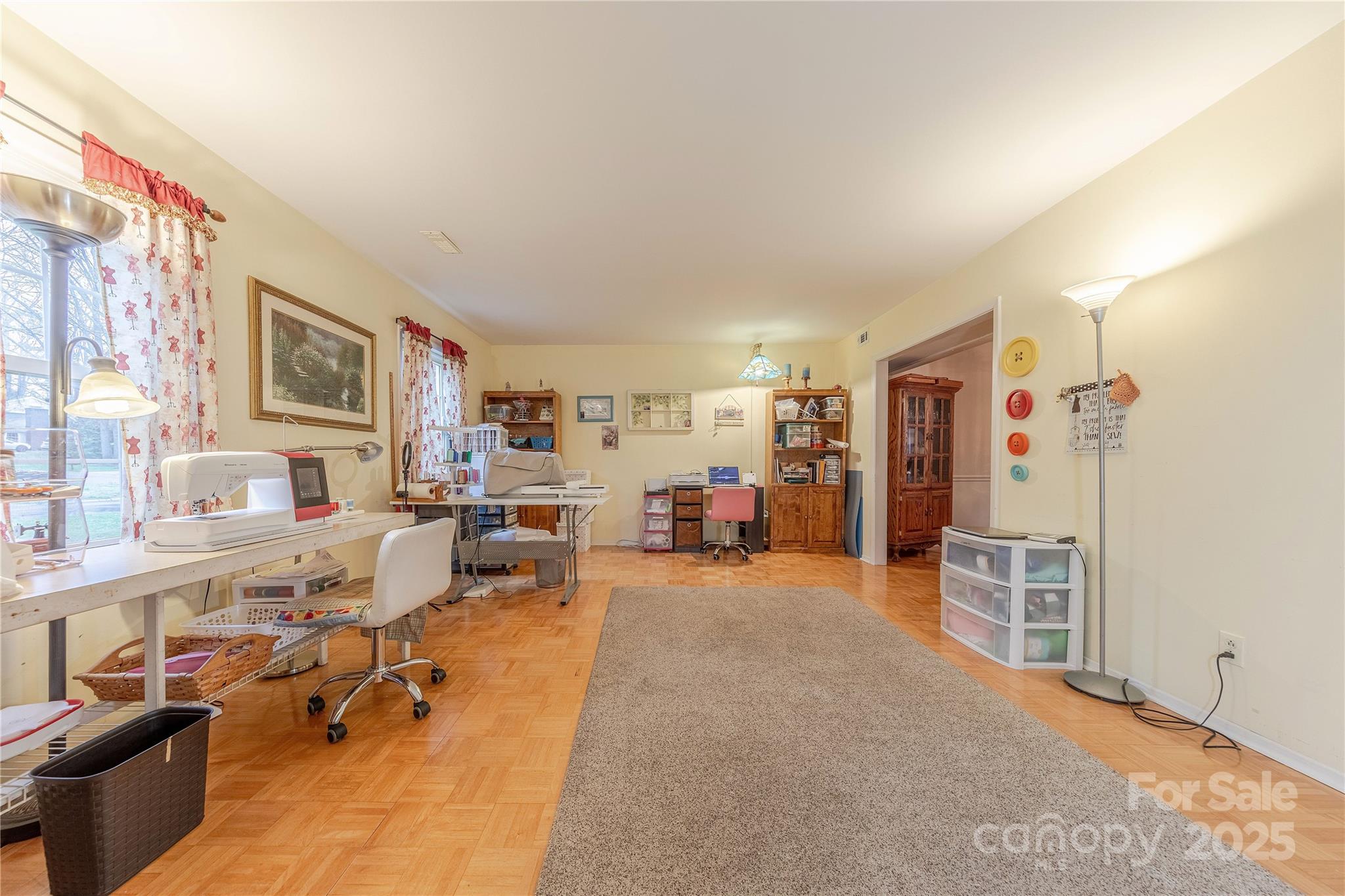 4840 Autumn Leaf Lane