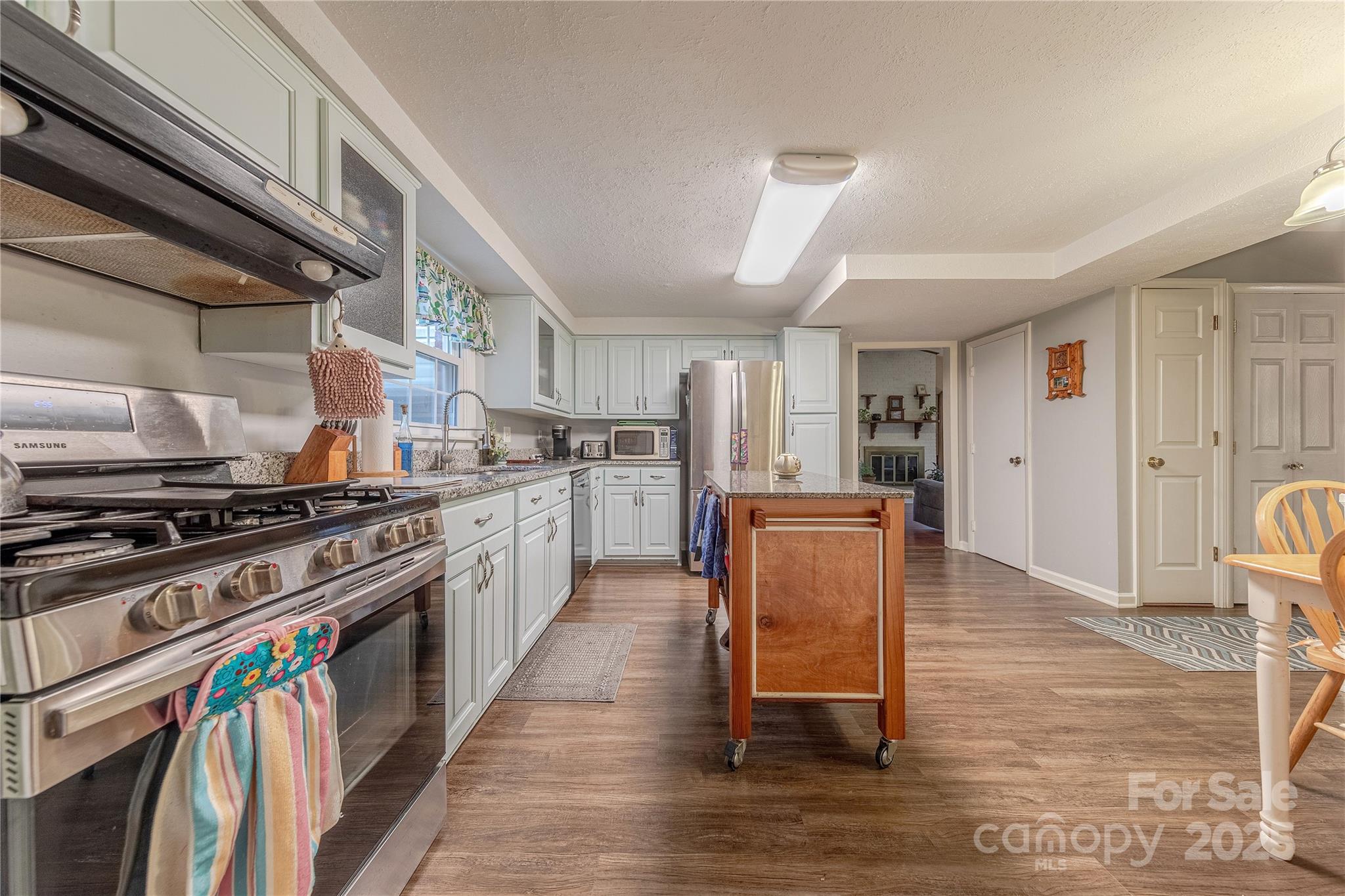 4840 Autumn Leaf Lane