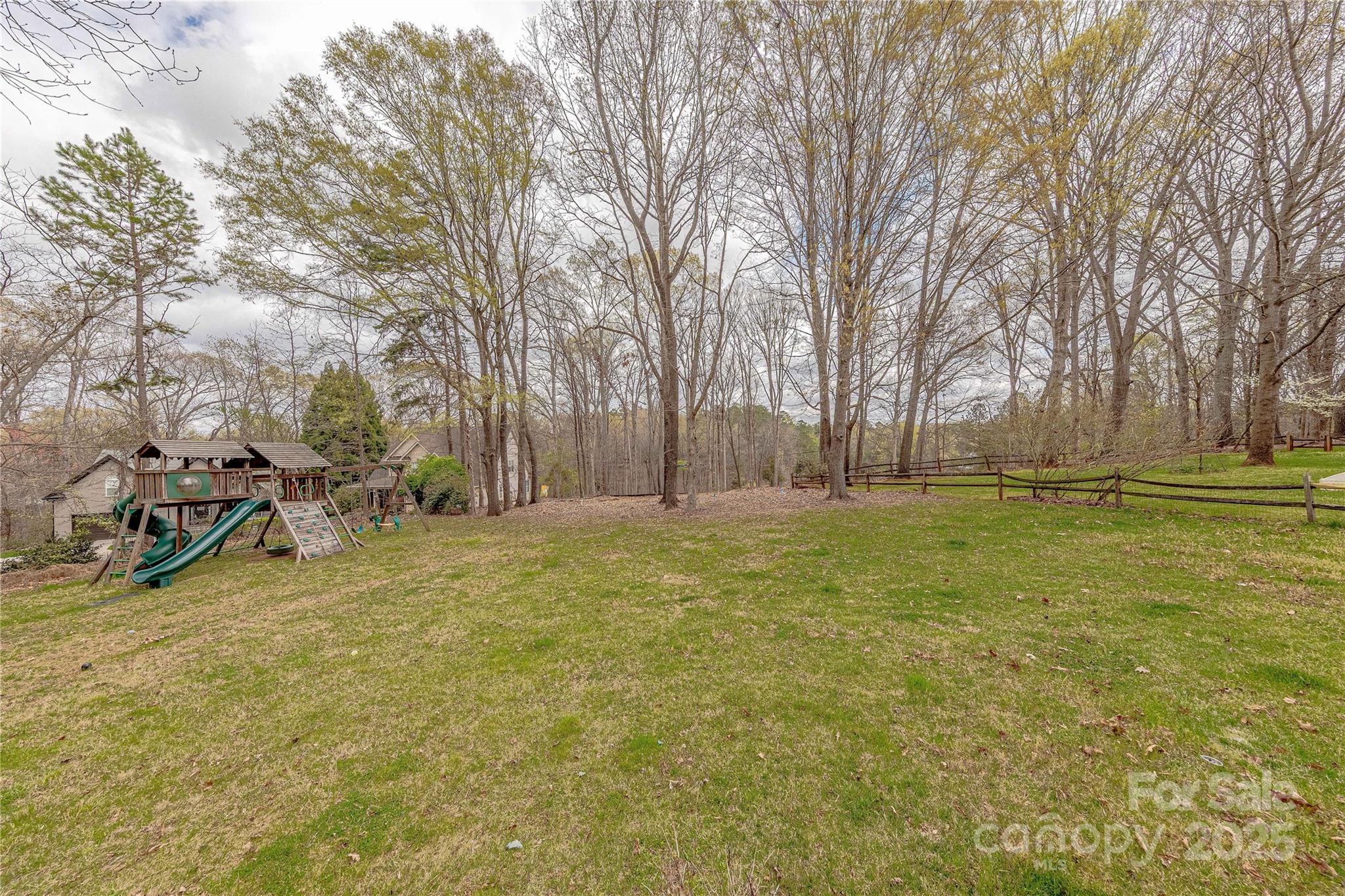 10101 Woodview Circle