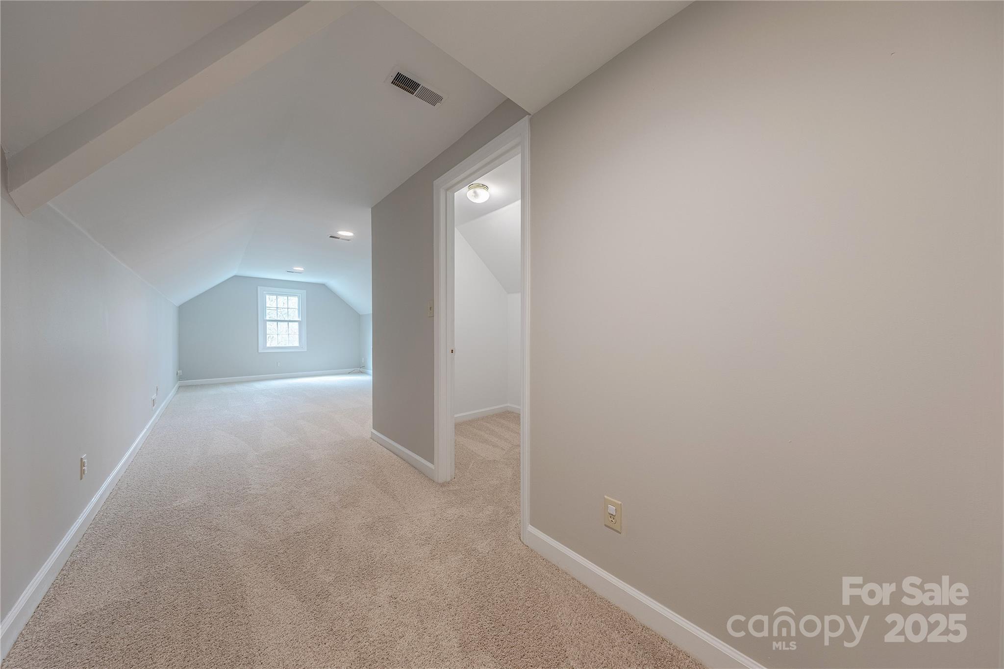 10101 Woodview Circle