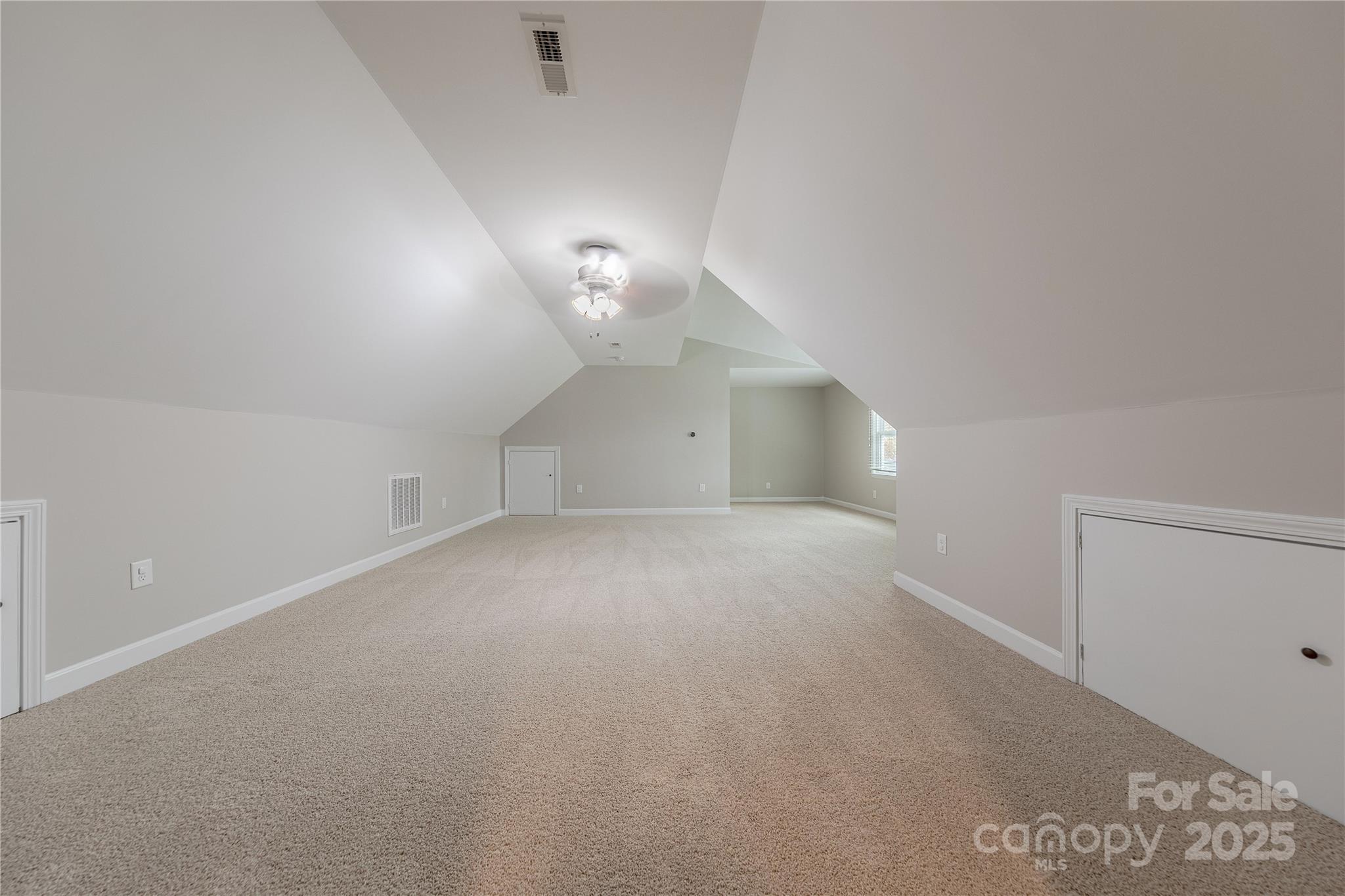 10101 Woodview Circle