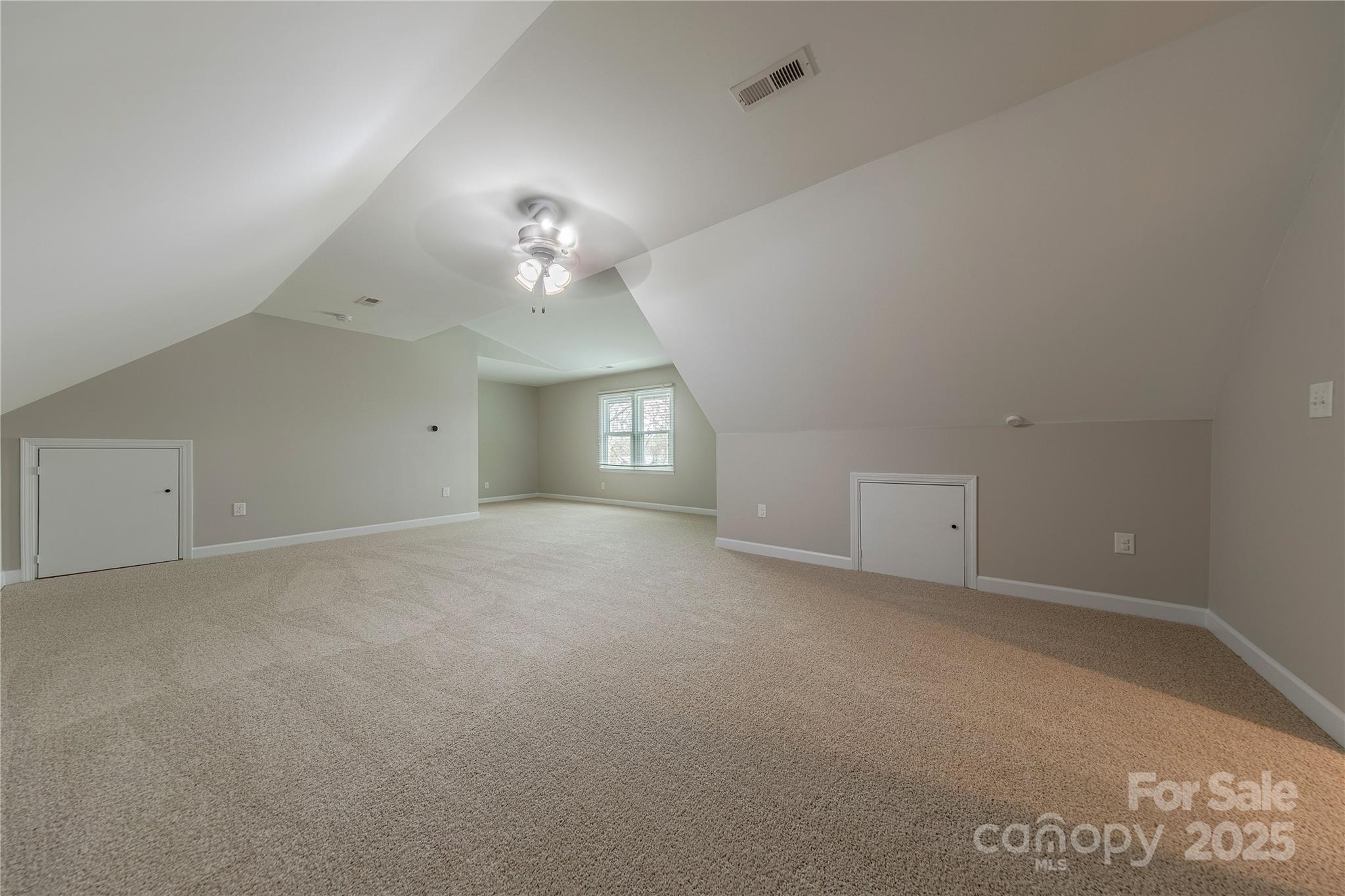 10101 Woodview Circle
