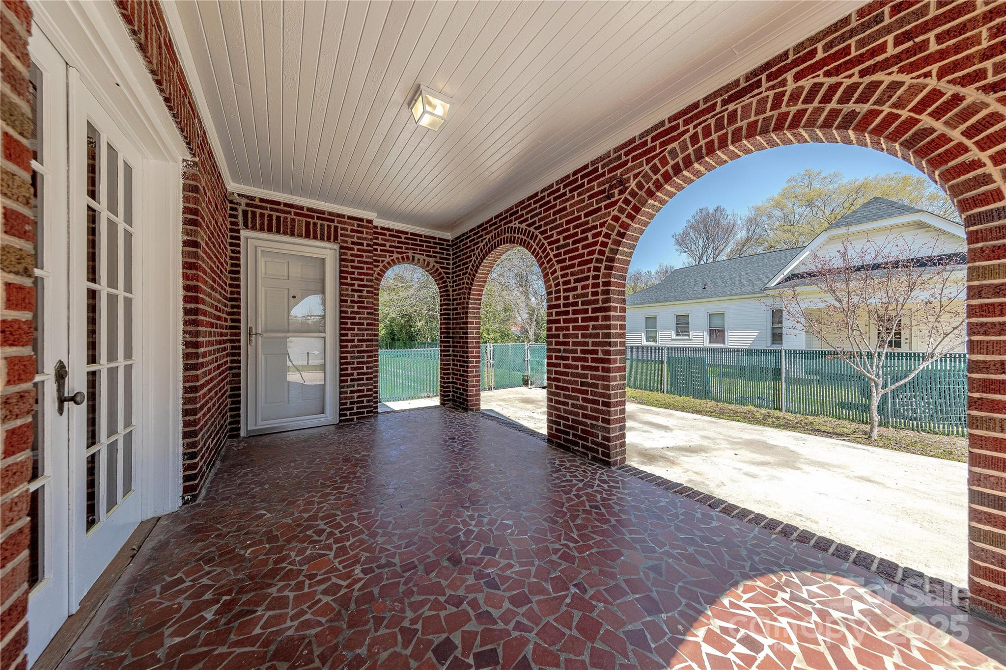 410 E Arch Street